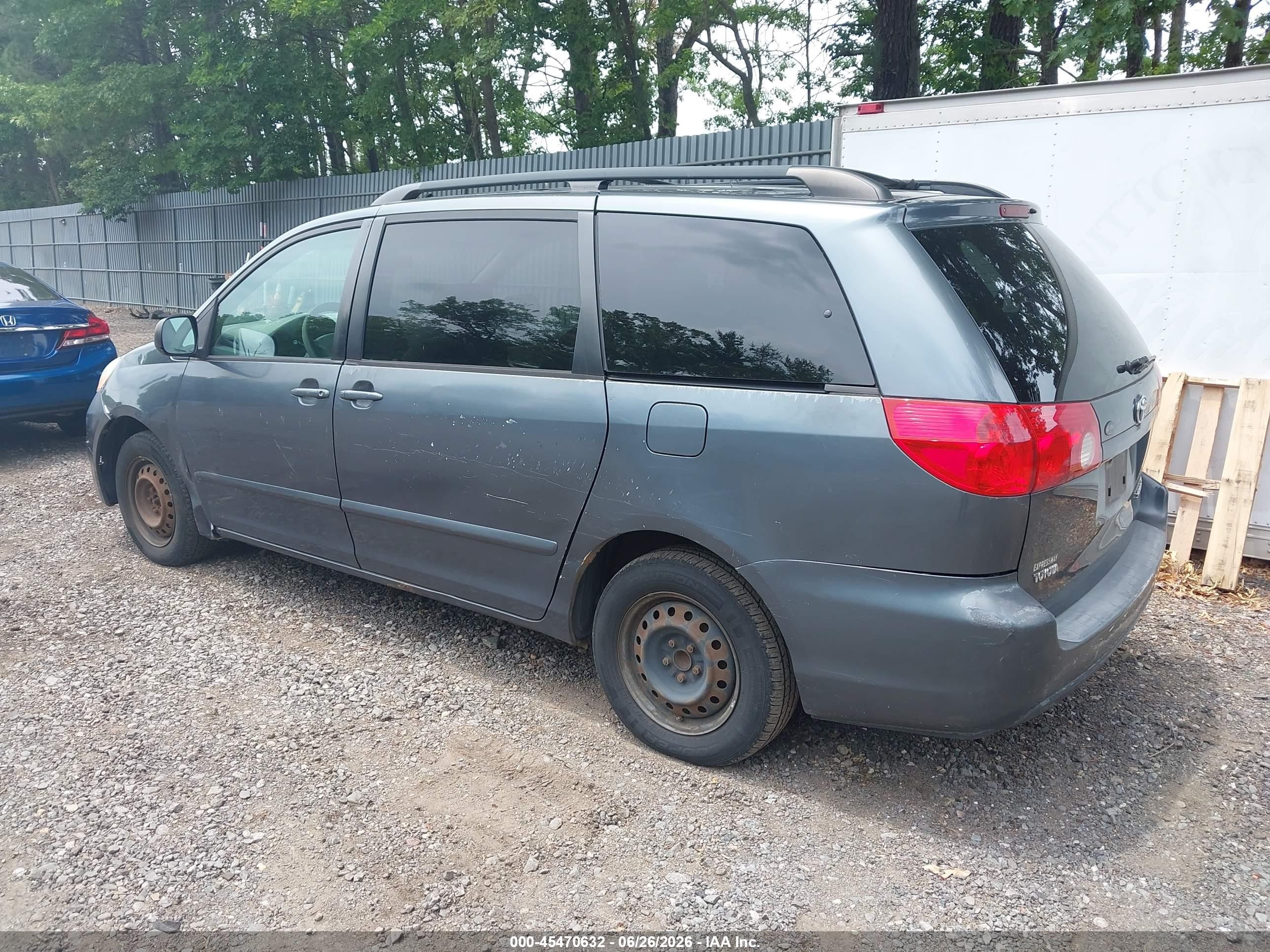 2007 Toyota Sienna Le Blue vin: 5TDZK23C27S076149