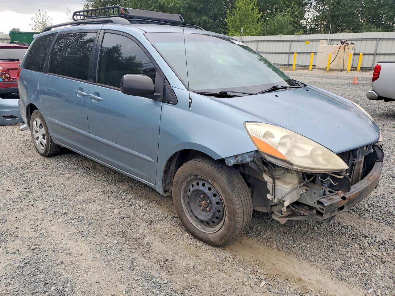 2008 Toyota Sienna Le 7-passenger Blue vin: 5TDZK23C28S131992