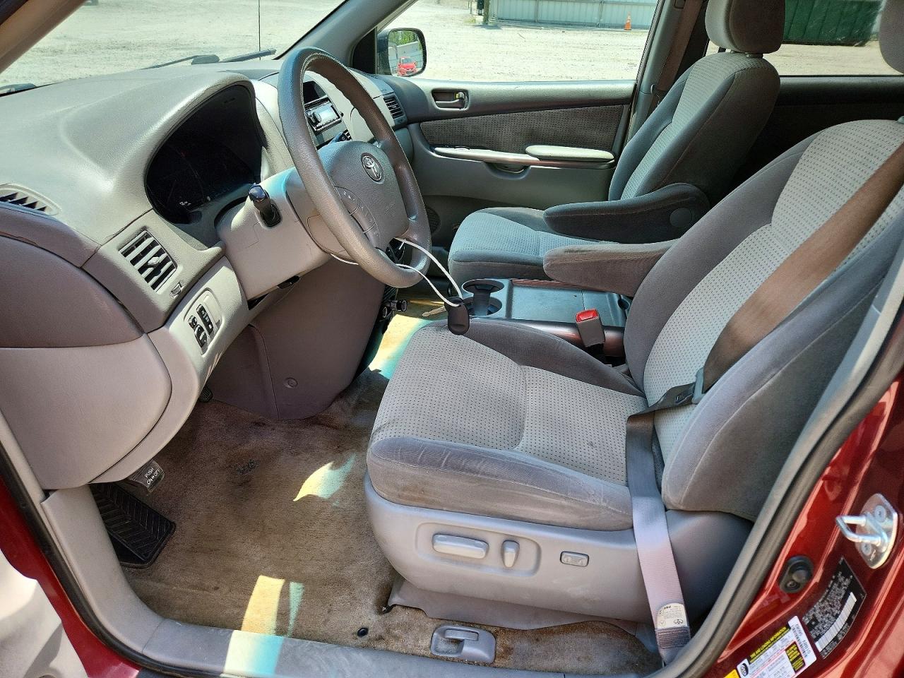 2008 Toyota Sienna Le 8-passenger Красный vin: 5TDZK23C28S162952