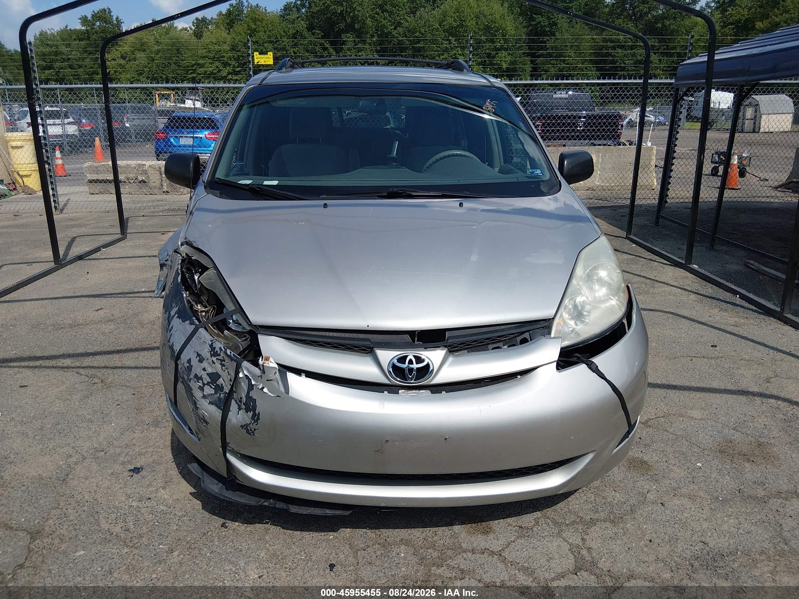 2008 Toyota Sienna Le Gold vin: 5TDZK23C28S179265