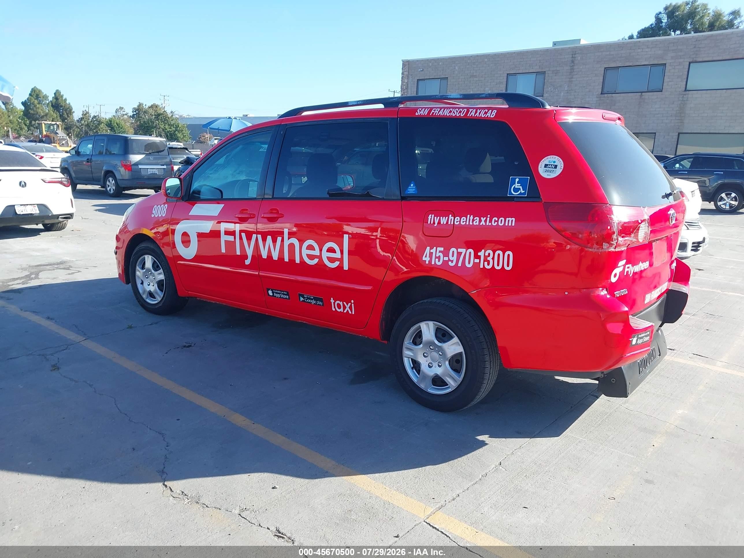 2008 Toyota Sienna Le Красный vin: 5TDZK23C28S190380