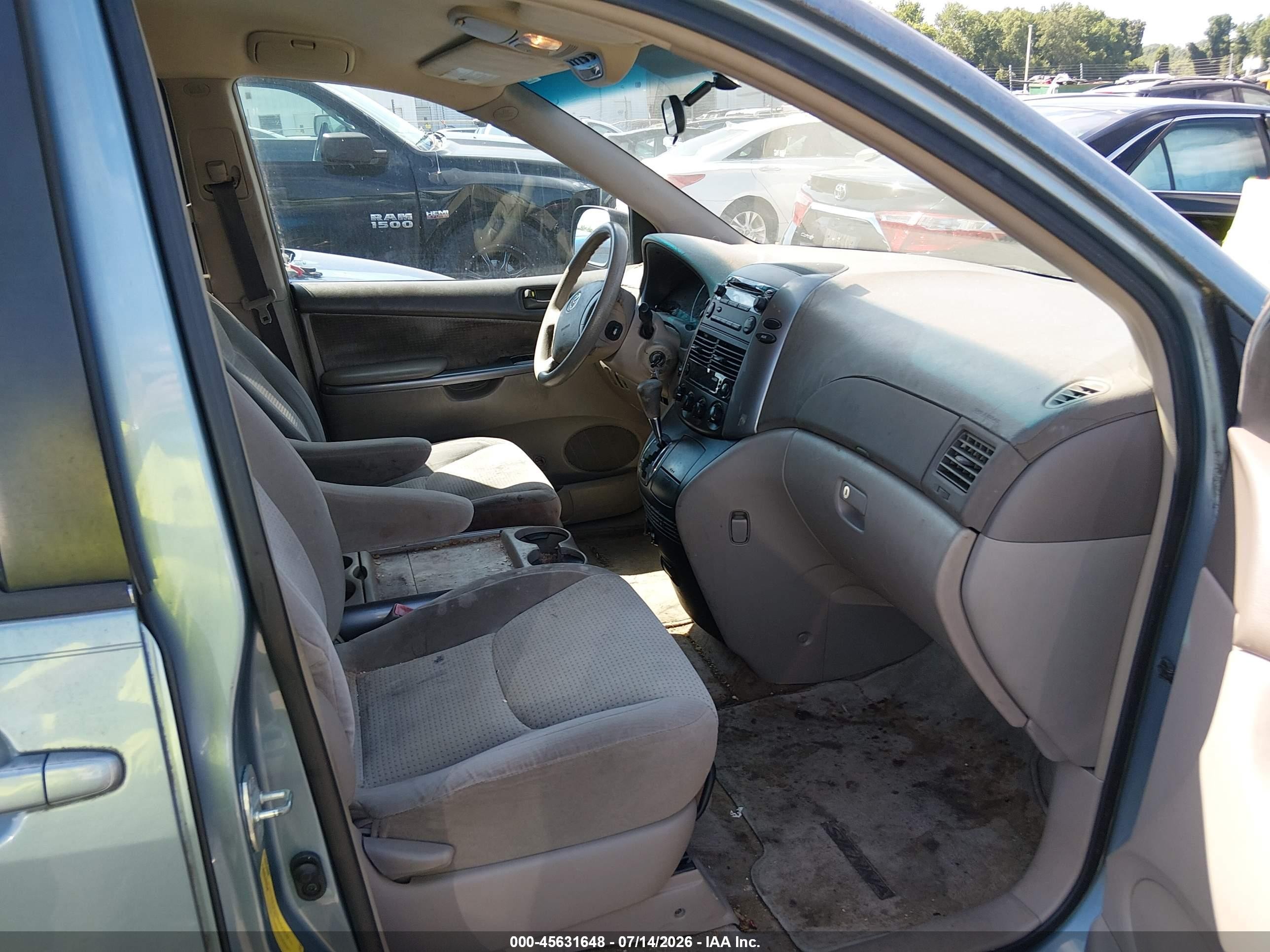 2008 Toyota Sienna Le Blue vin: 5TDZK23C28S192081