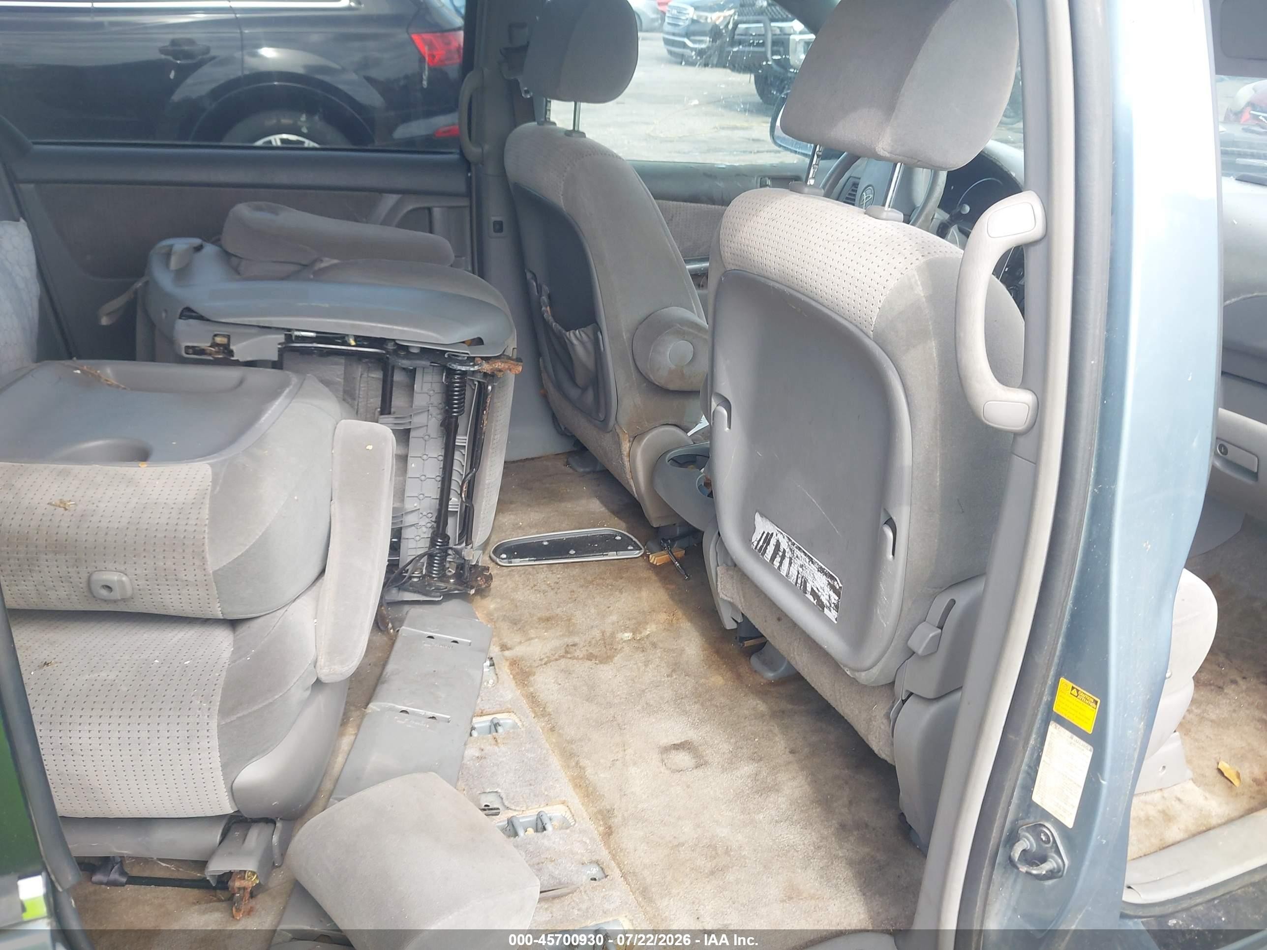 2008 Toyota Sienna Le Blue vin: 5TDZK23C28S203595