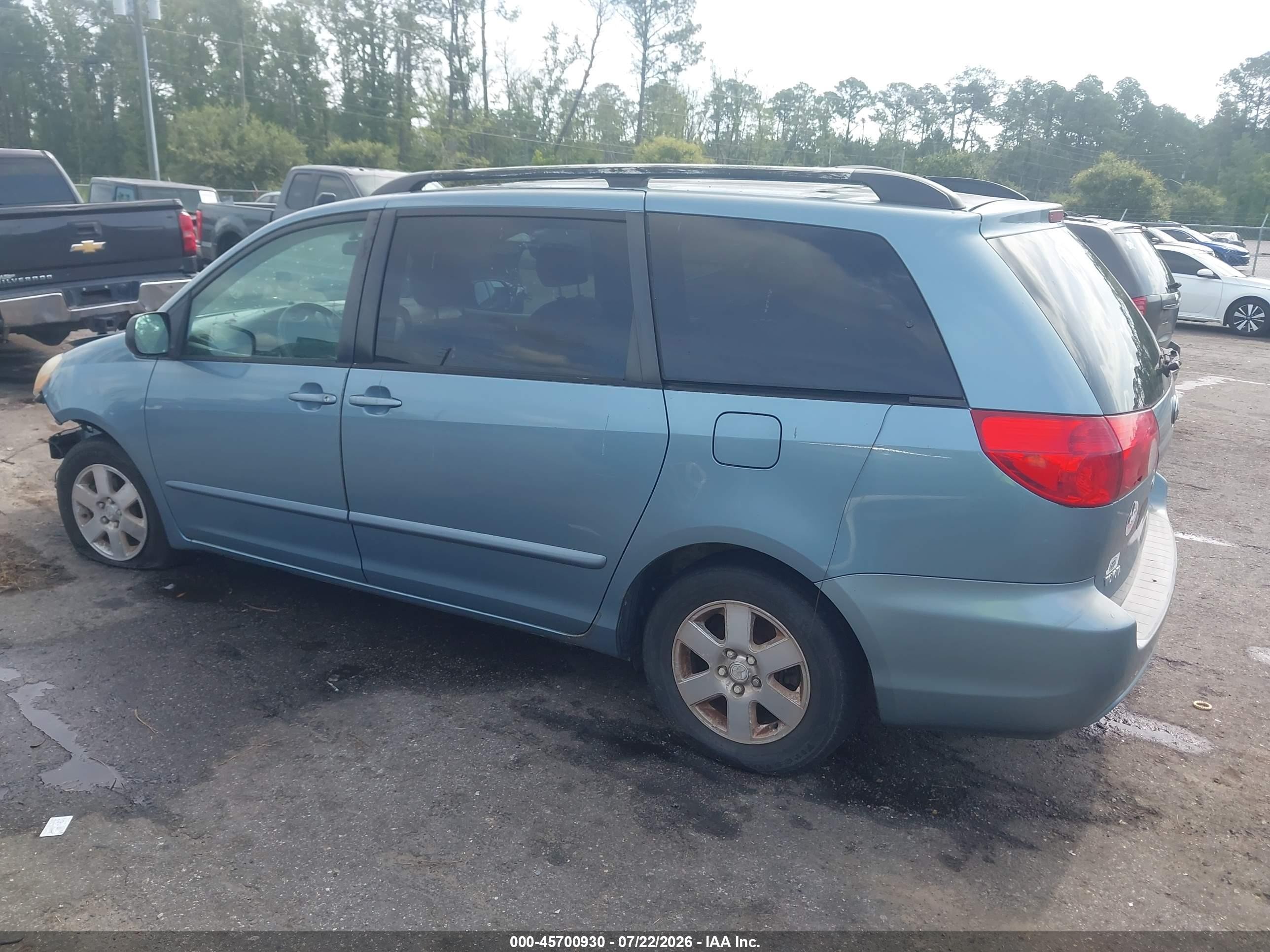 2008 Toyota Sienna Le Blue vin: 5TDZK23C28S203595