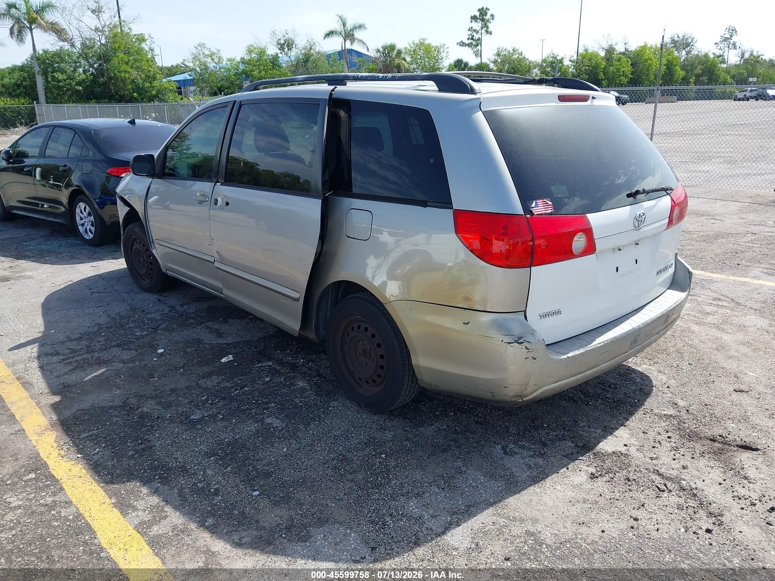 2008 Toyota Sienna Le Silver vin: 5TDZK23C28S205900