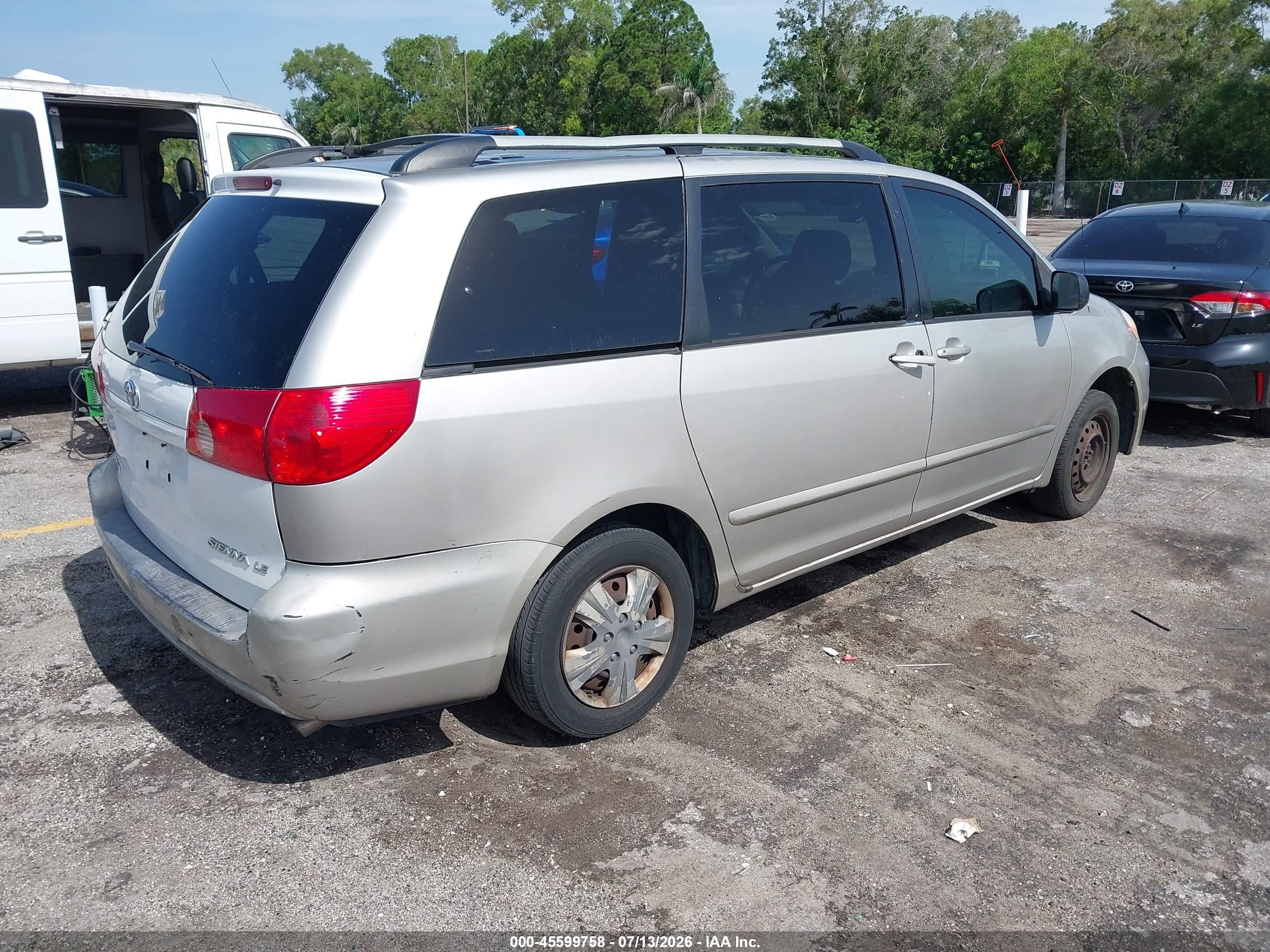 2008 Toyota Sienna Le Silver vin: 5TDZK23C28S205900