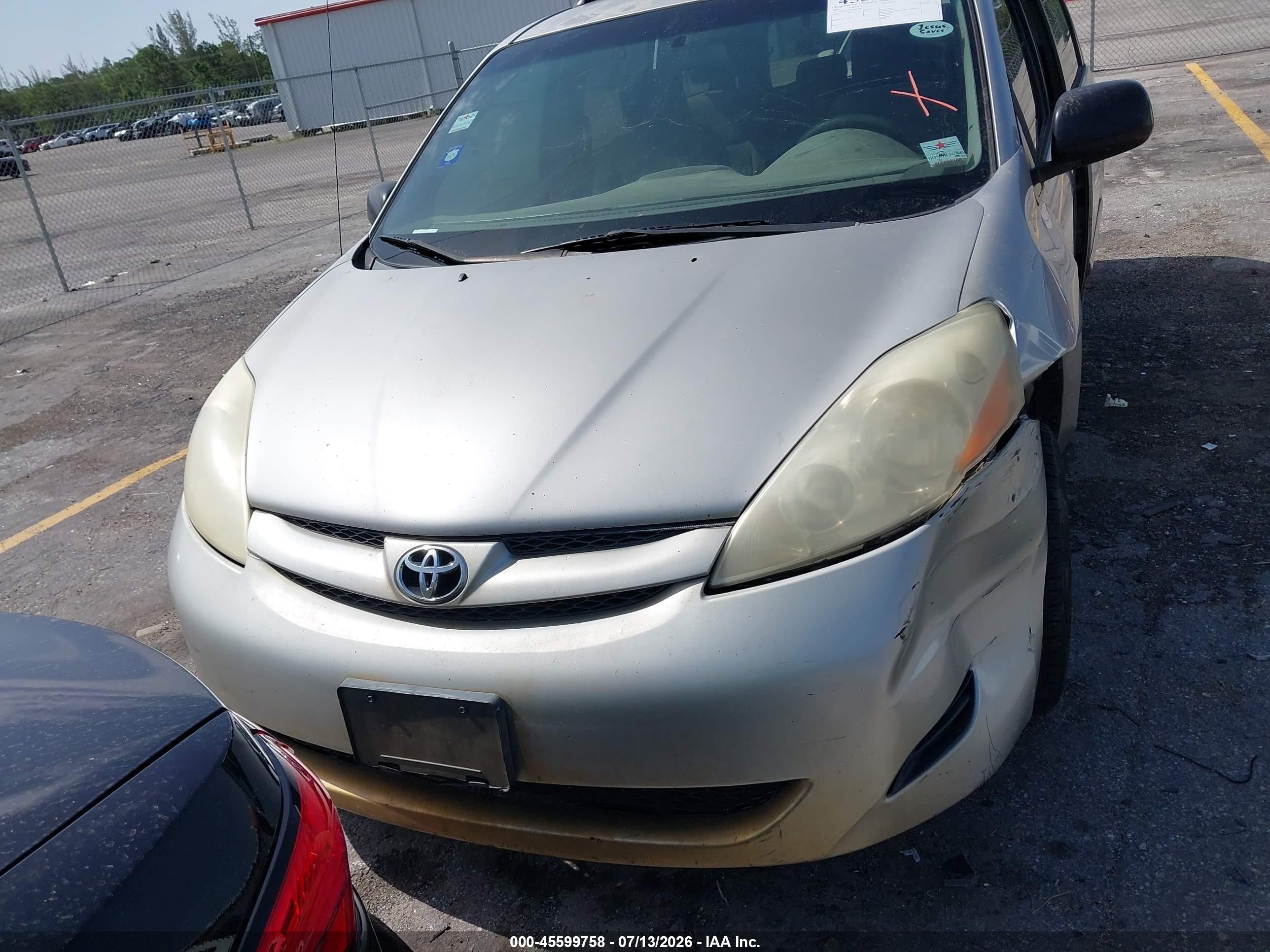 2008 Toyota Sienna Le Silver vin: 5TDZK23C28S205900