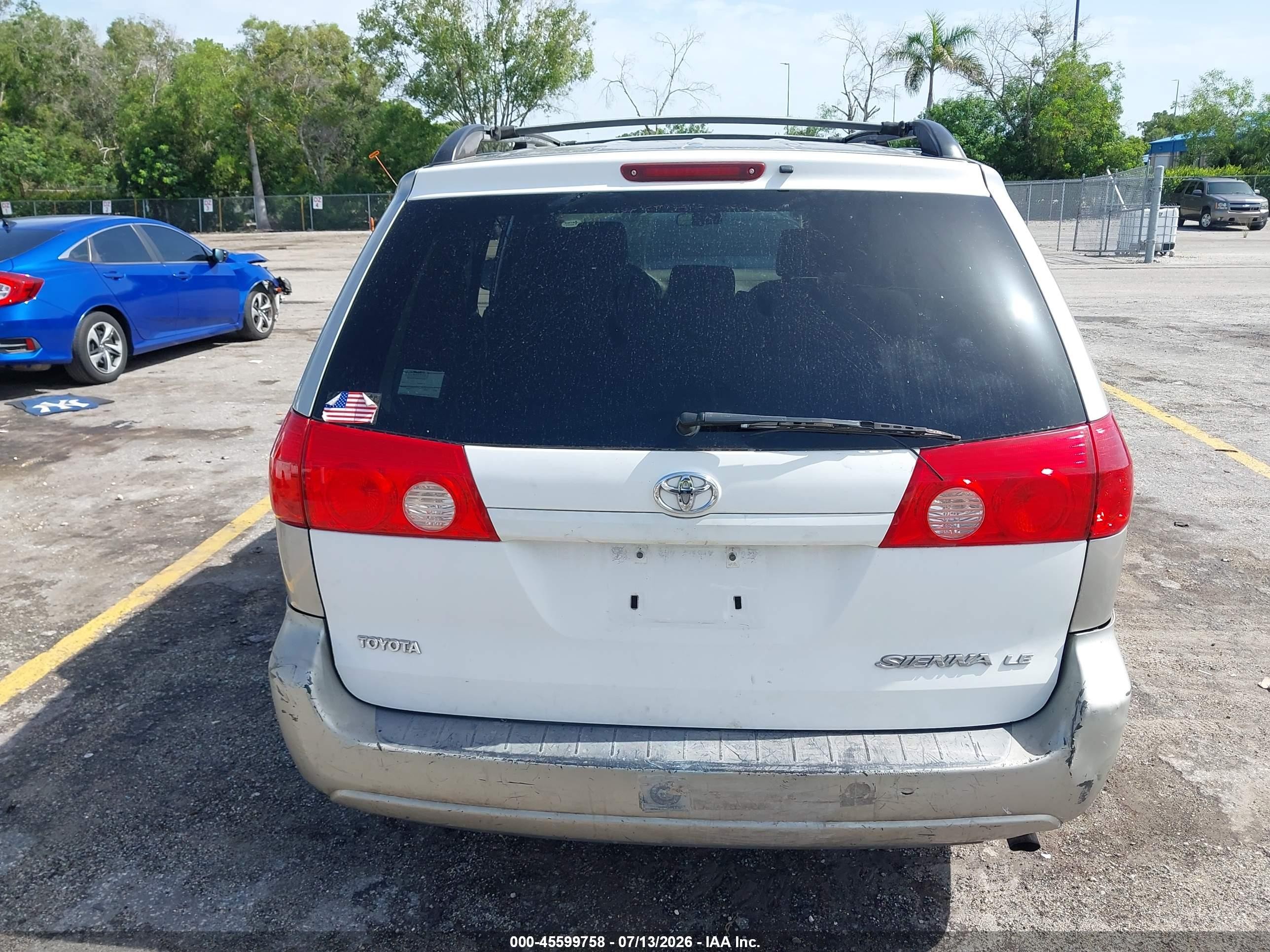 2008 Toyota Sienna Le Silver vin: 5TDZK23C28S205900