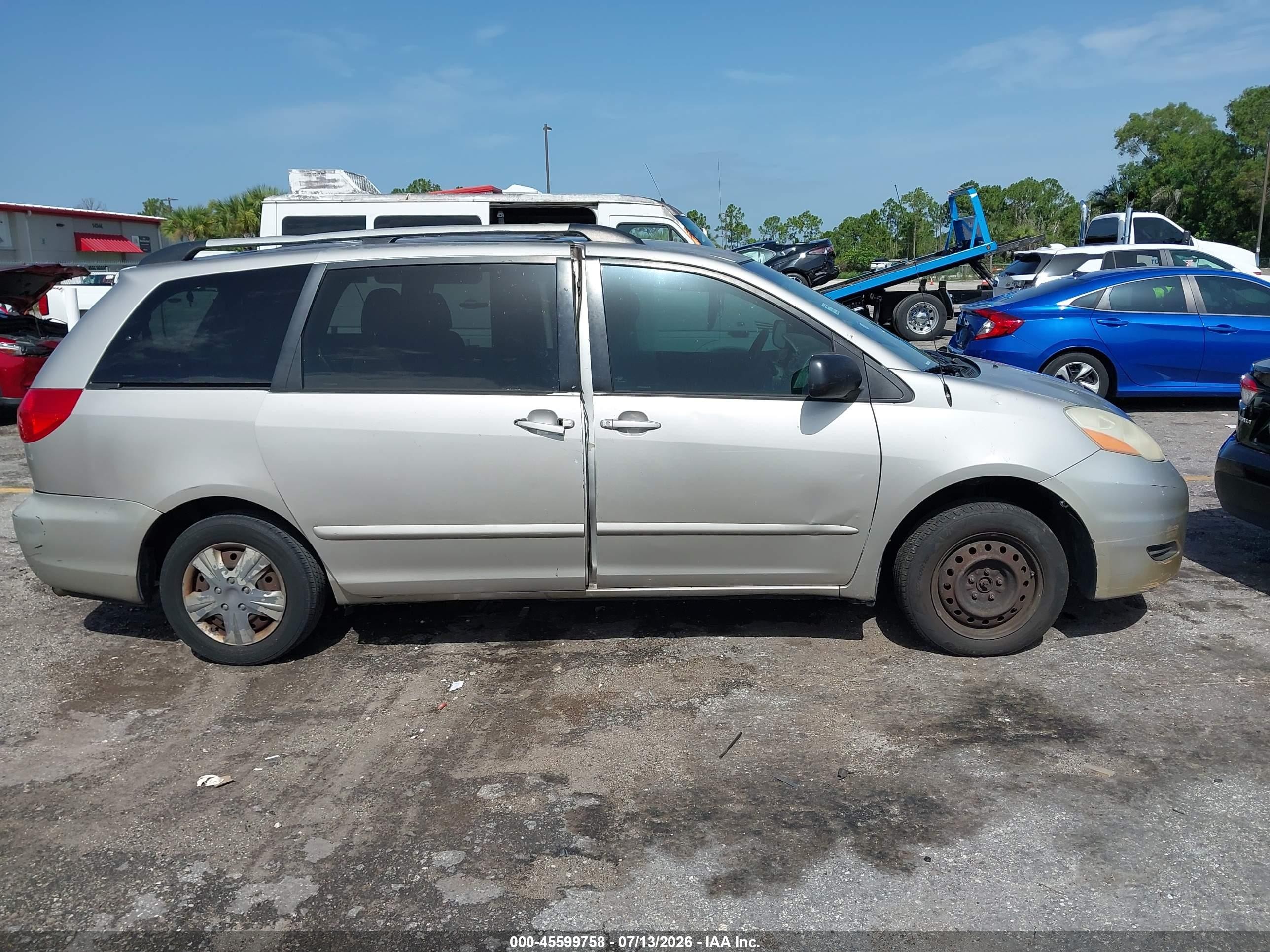 2008 Toyota Sienna Le Silver vin: 5TDZK23C28S205900