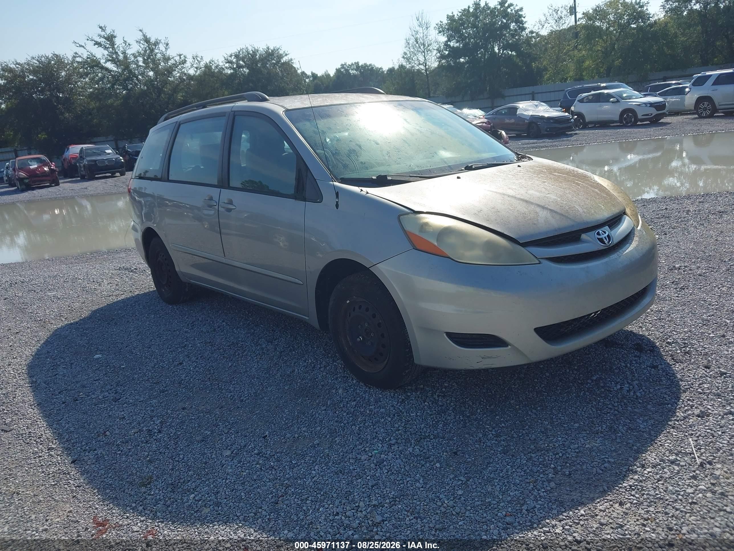 2008 Toyota Sienna Ce Silver vin: 5TDZK23C28S213981