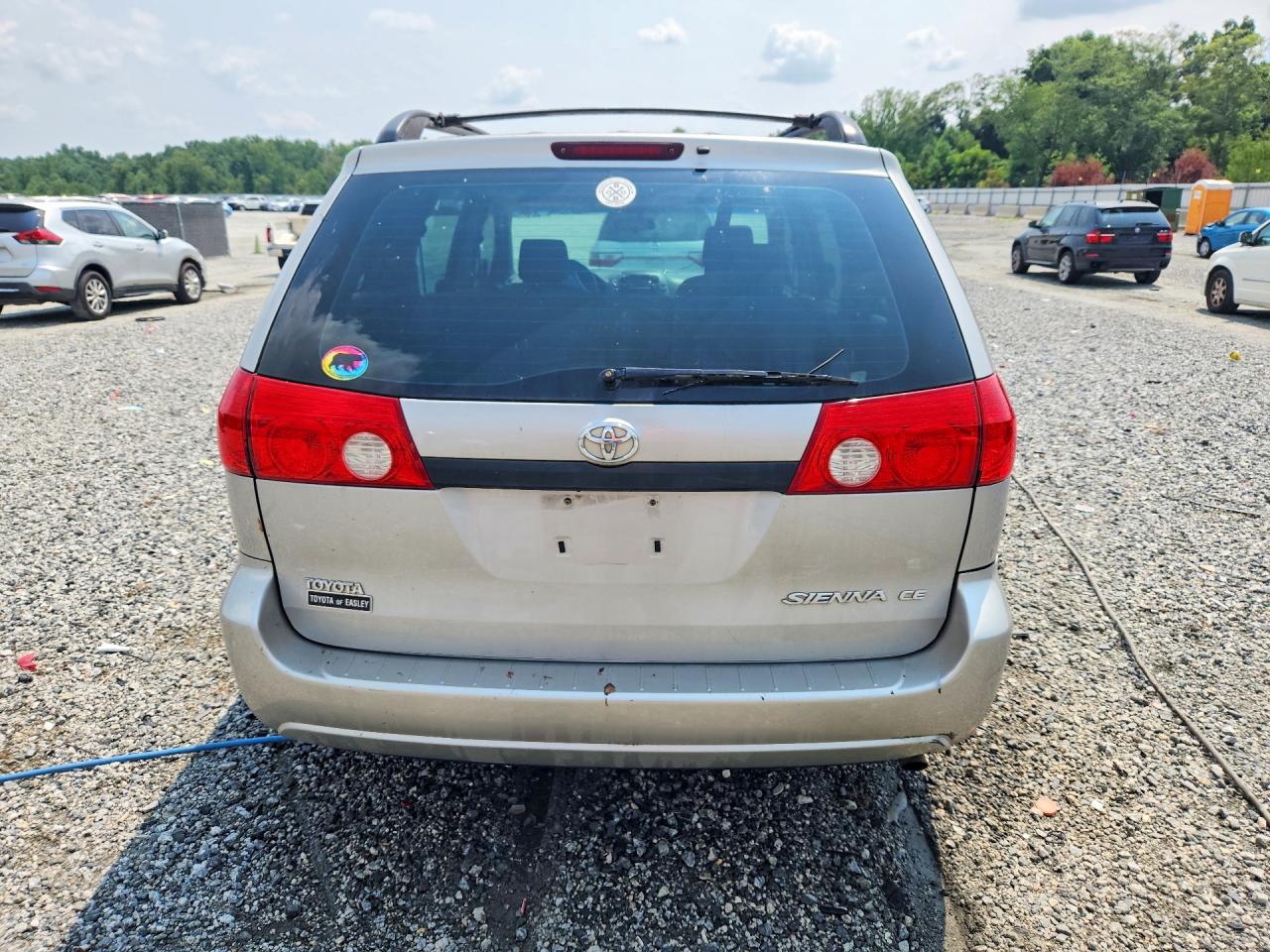 2008 Toyota Sienna Ce 7-passenger Silver vin: 5TDZK23C28S214550