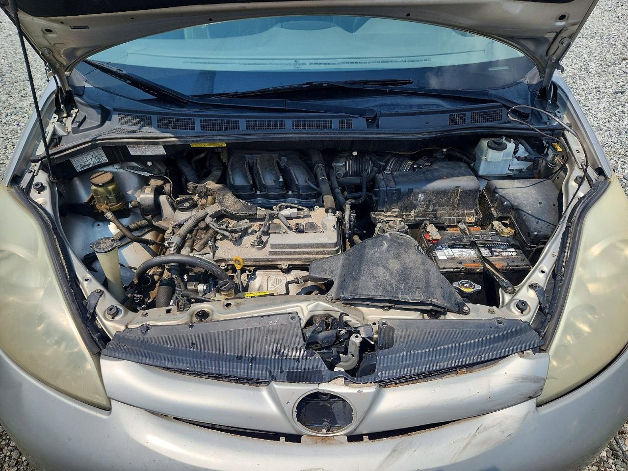 2008 Toyota Sienna Ce 7-passenger Silver vin: 5TDZK23C28S214550