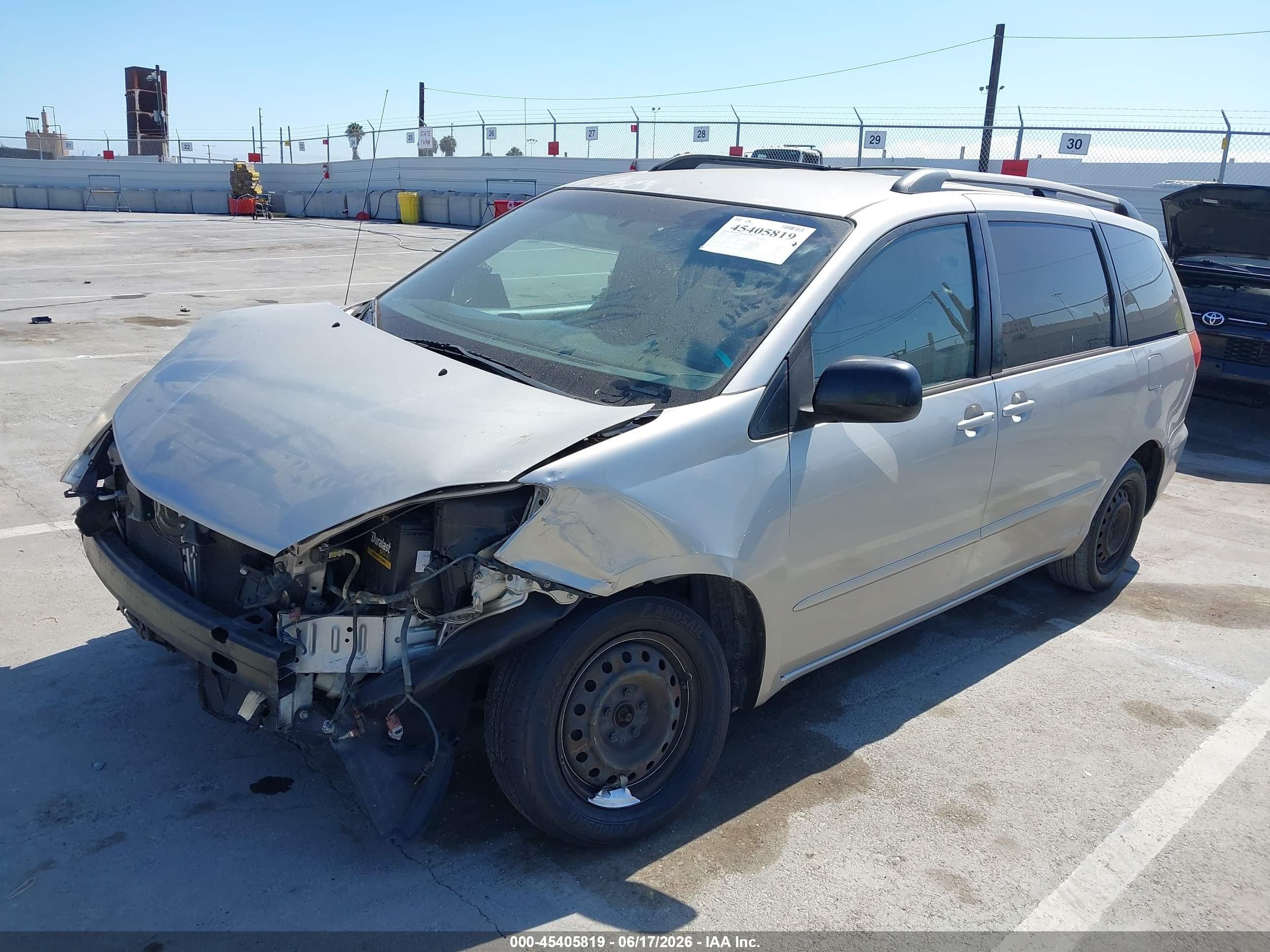 2009 Toyota Sienna Le Silver vin: 5TDZK23C29S231415