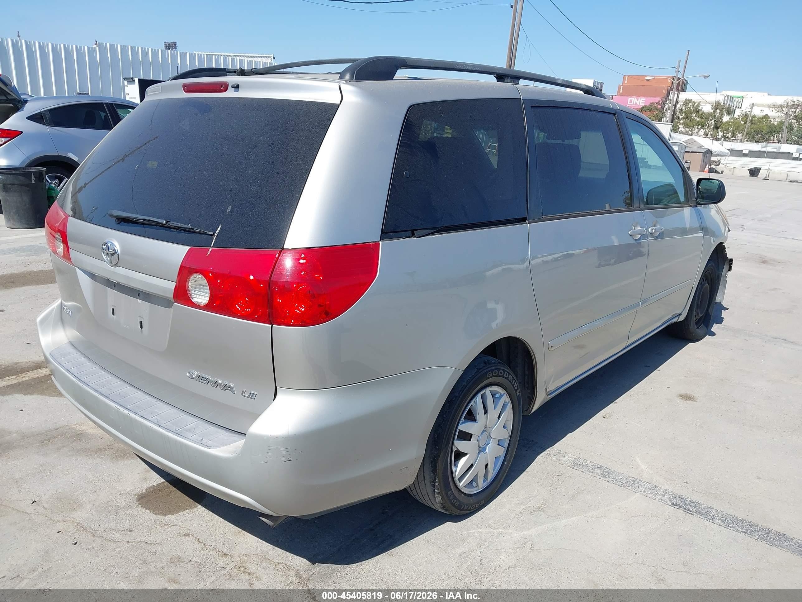 2009 Toyota Sienna Le Silver vin: 5TDZK23C29S231415