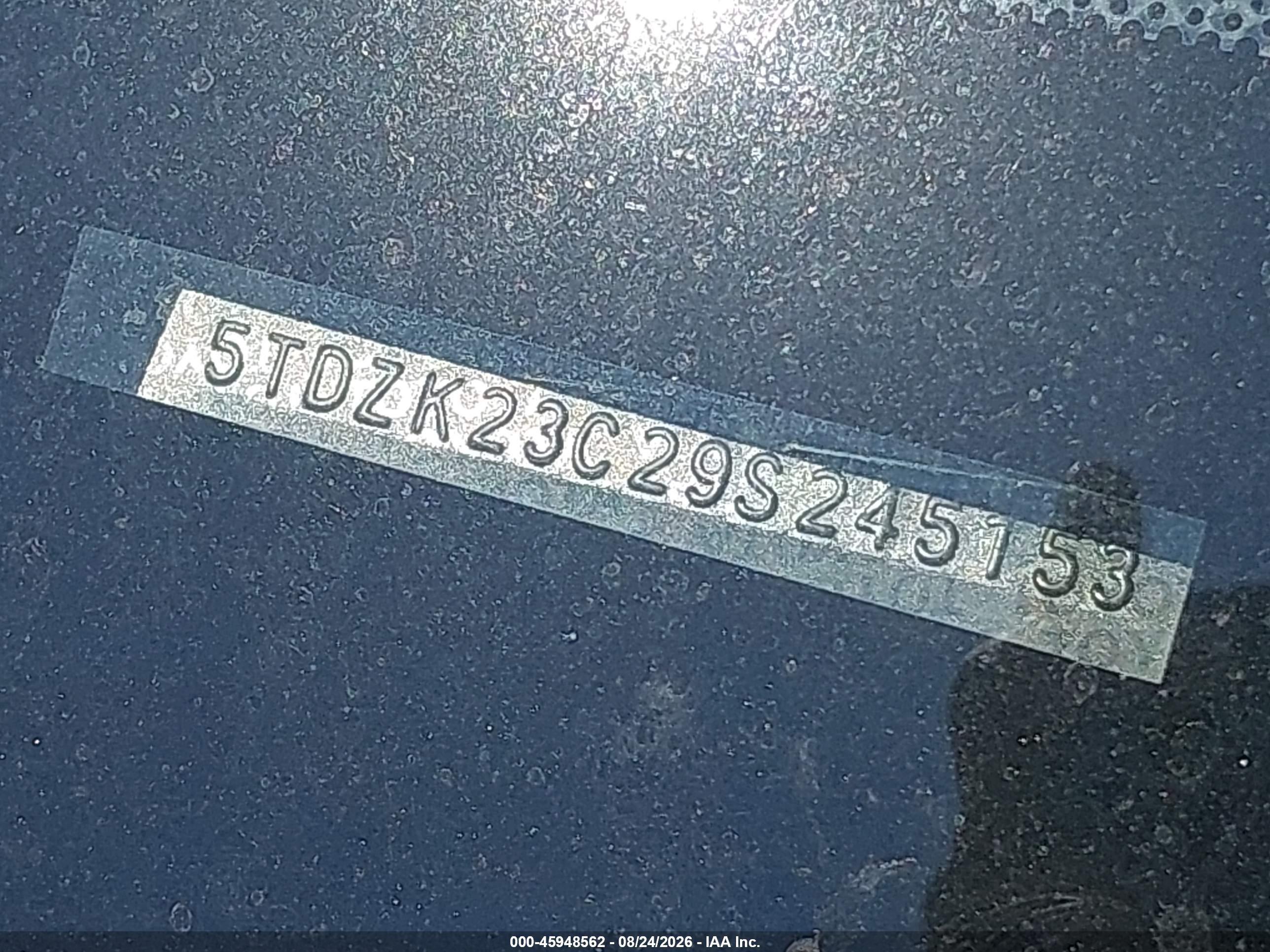 2009 Toyota Sienna Le Серый vin: 5TDZK23C29S245153