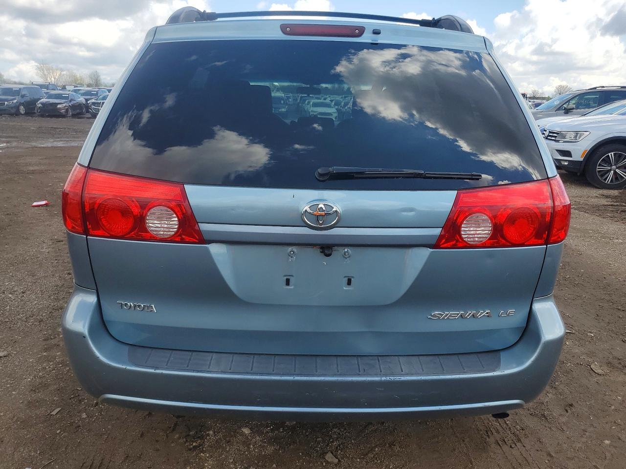 2009 Toyota Sienna Le 8-passenger Синий vin: 5TDZK23C29S276161