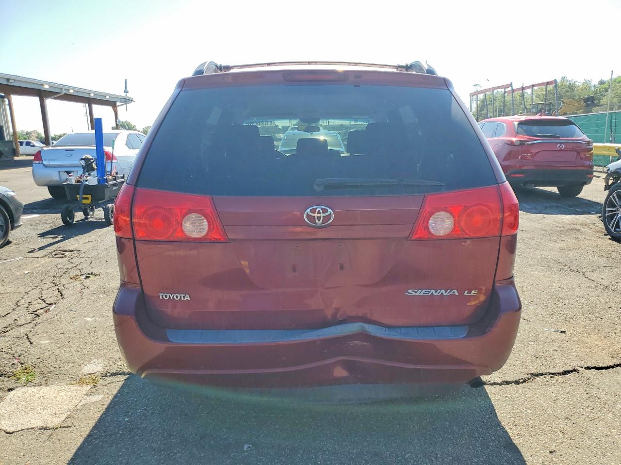 2007 Toyota Sienna Le 8-passenger Maroon vin: 5TDZK23C37S022763