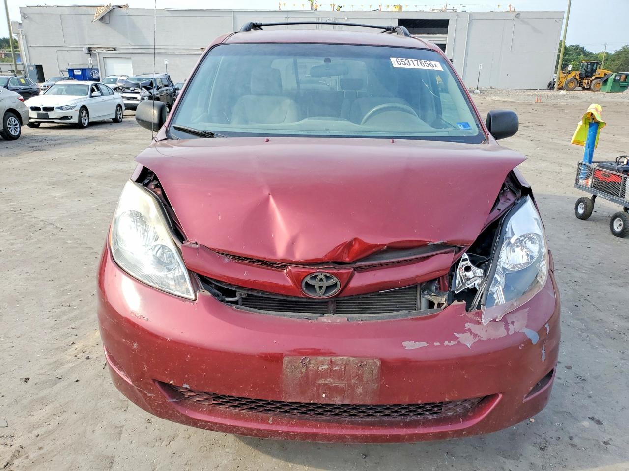 2007 Toyota Sienna Le 8-passenger Red vin: 5TDZK23C37S025517