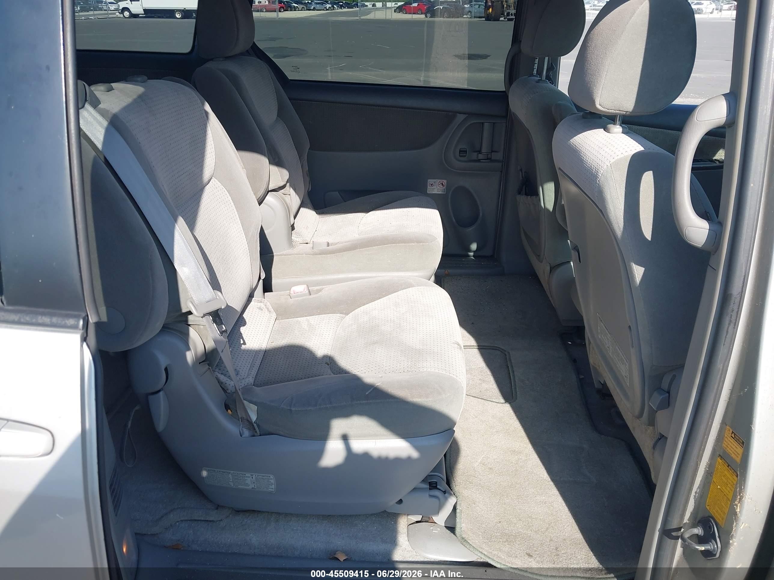 2007 Toyota Sienna Le Серый vin: 5TDZK23C37S062518