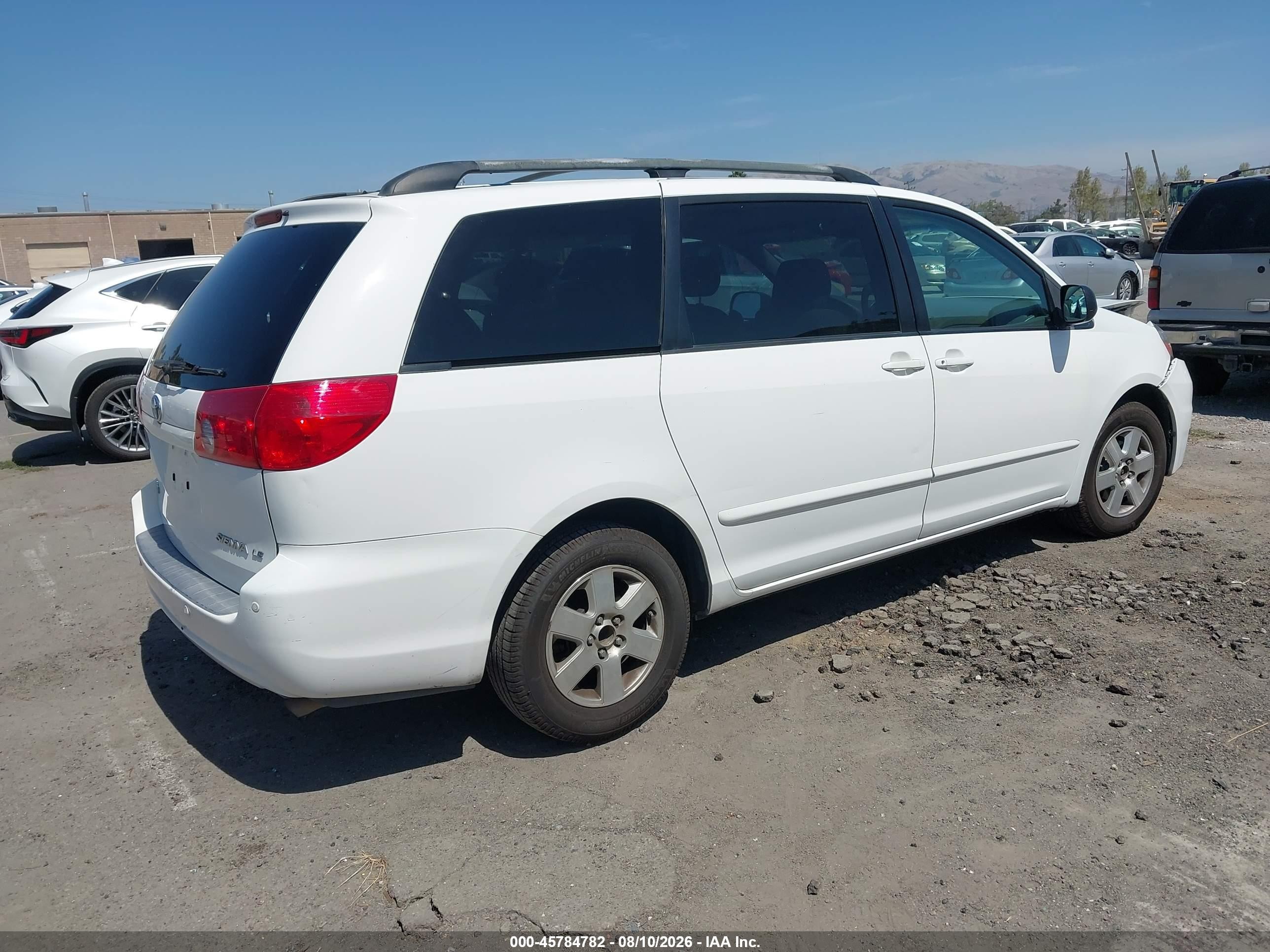 2007 Toyota Sienna Le Белый vin: 5TDZK23C37S063605