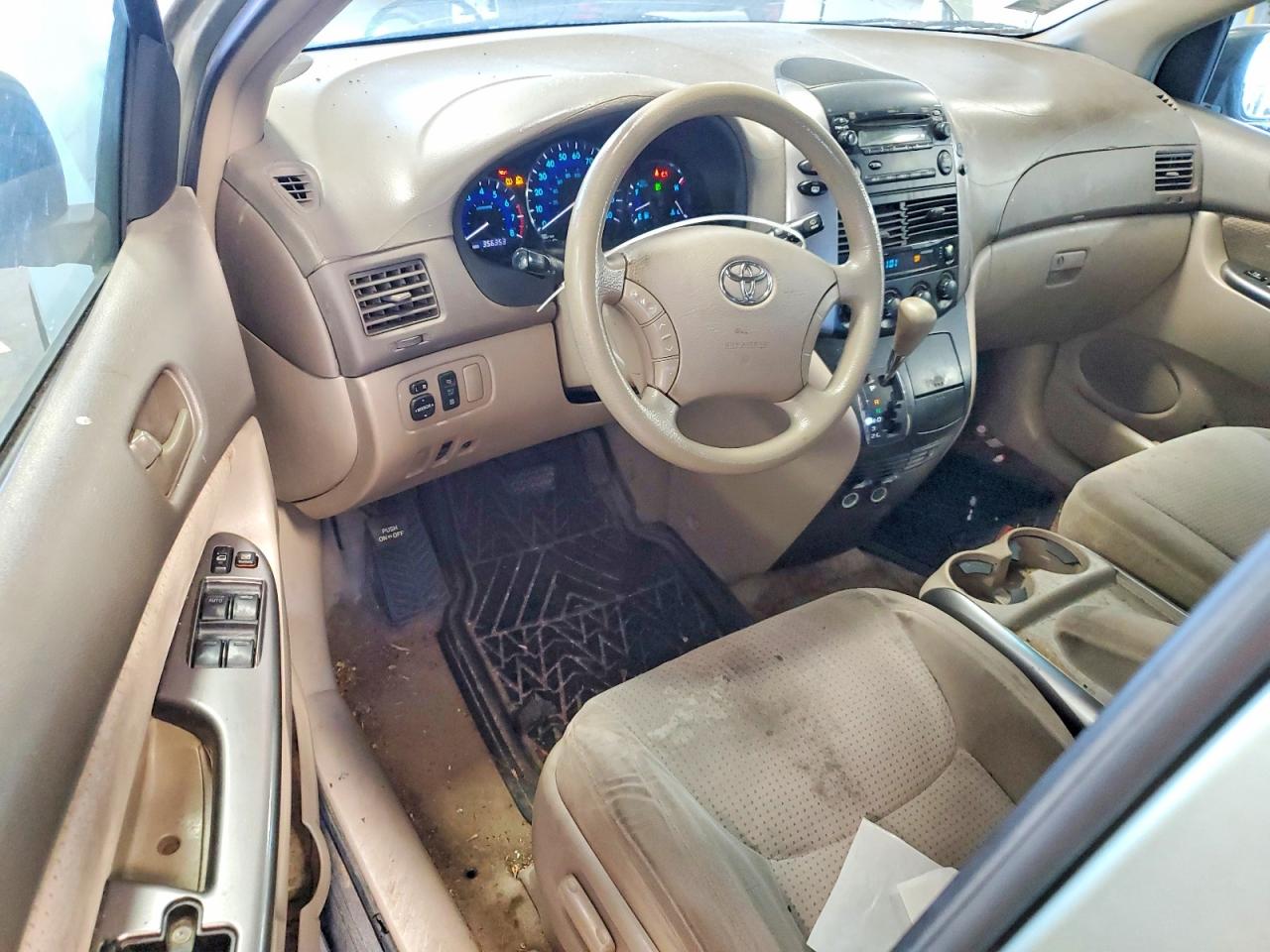 2007 Toyota Sienna Le 7-passenger Зеленый vin: 5TDZK23C37S063815