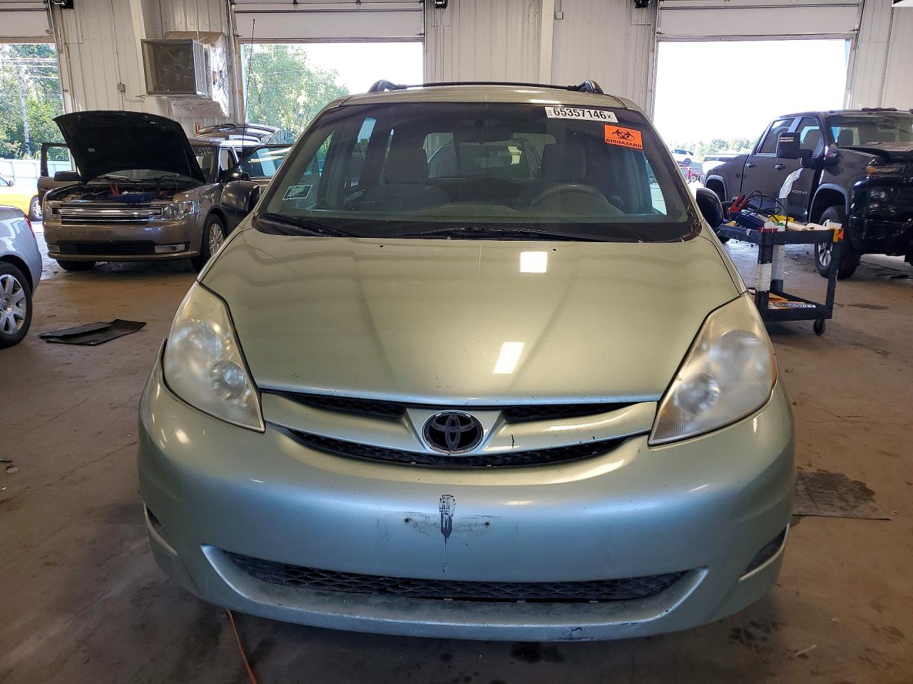 2007 Toyota Sienna Le 7-passenger Зеленый vin: 5TDZK23C37S063815