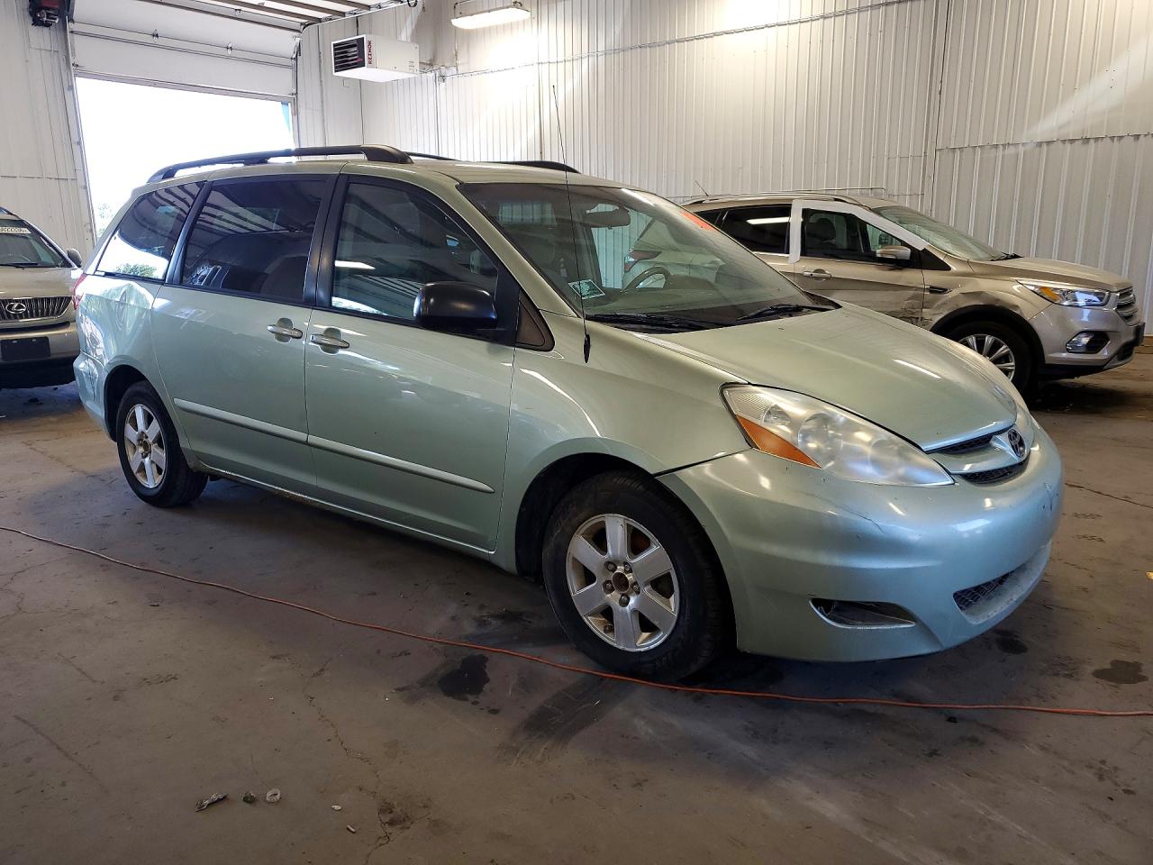 2007 Toyota Sienna Le 7-passenger Зеленый vin: 5TDZK23C37S063815