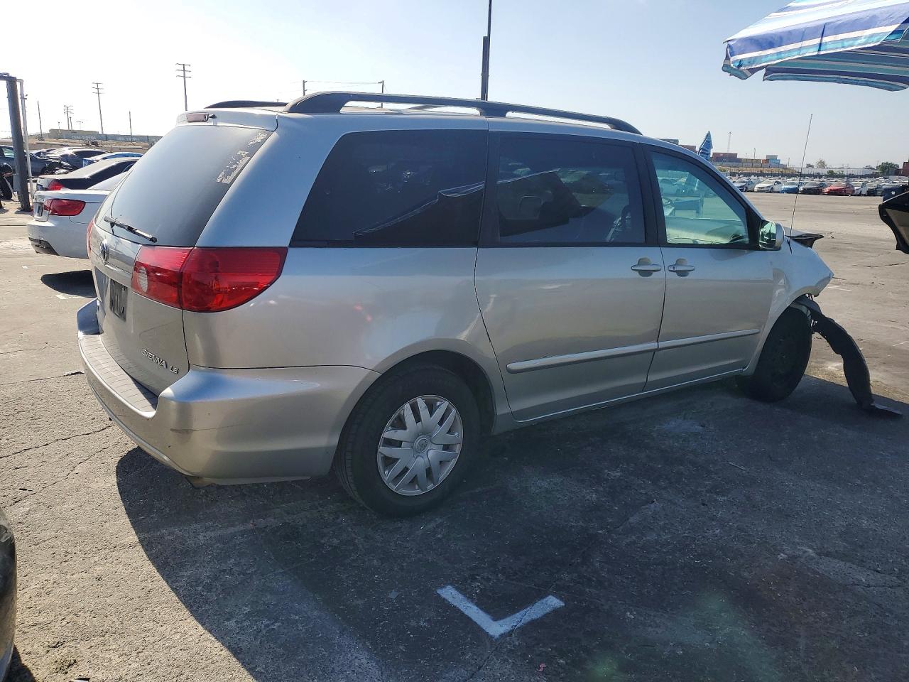 2007 Toyota Sienna Le 8-passenger Gray vin: 5TDZK23C37S082929