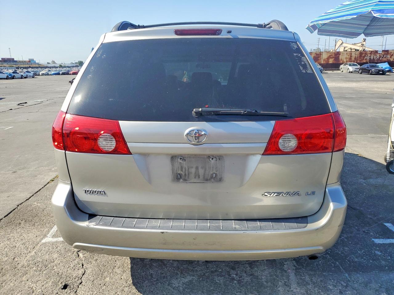 2007 Toyota Sienna Le 8-passenger Gray vin: 5TDZK23C37S082929