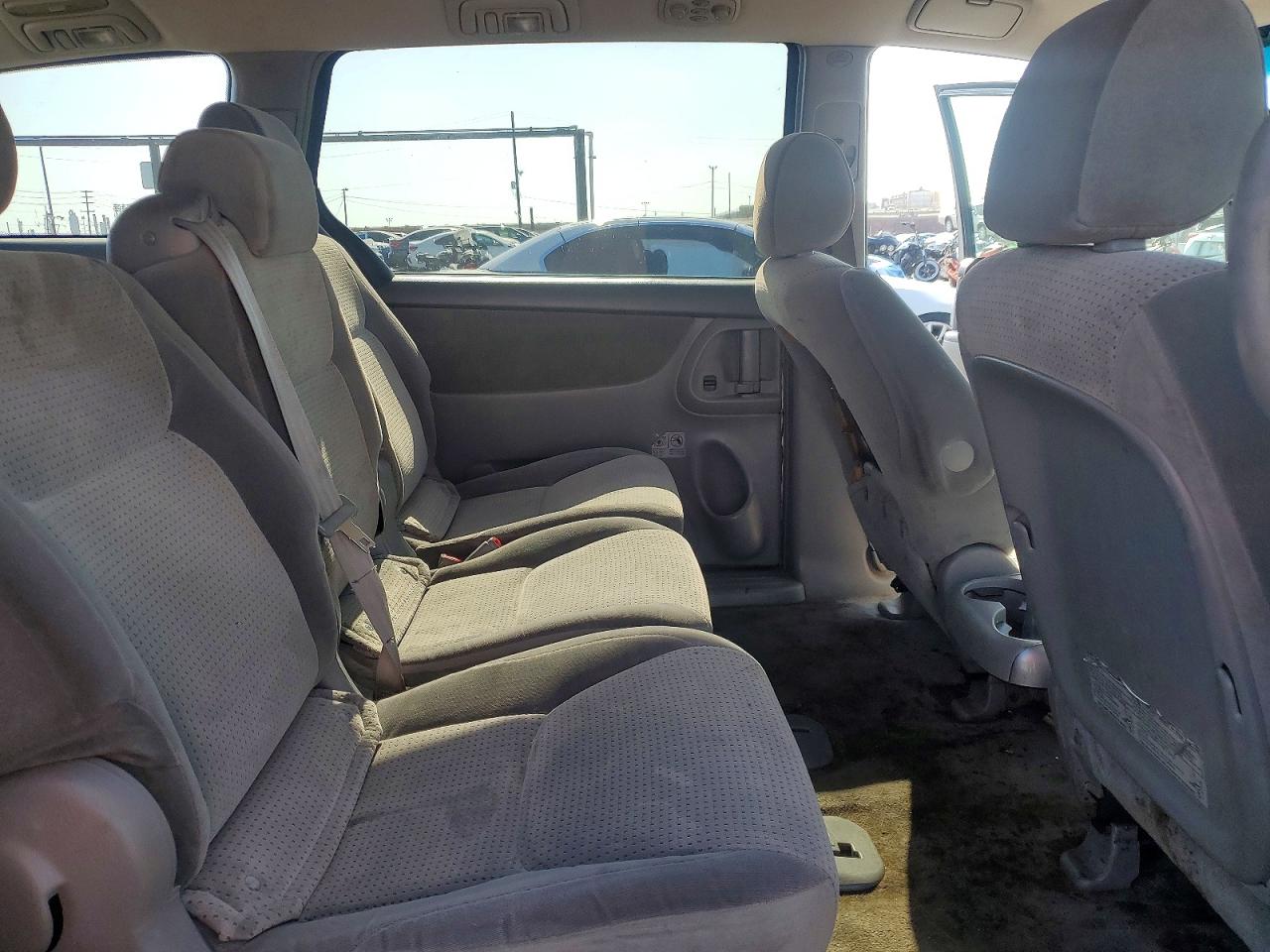 2007 Toyota Sienna Le 8-passenger Gray vin: 5TDZK23C37S082929