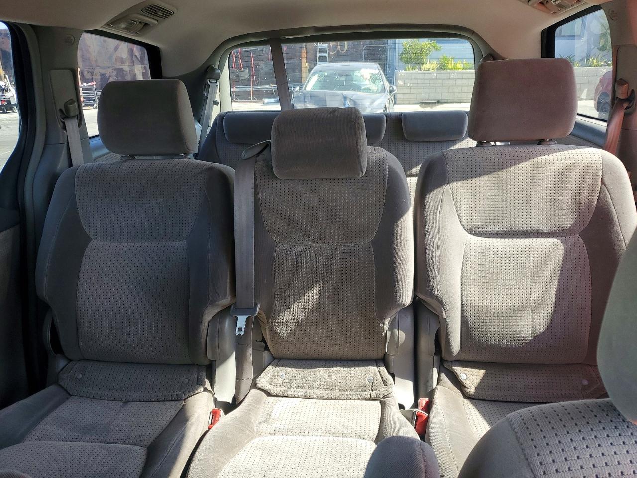 2007 Toyota Sienna Le 8-passenger Gray vin: 5TDZK23C37S082929