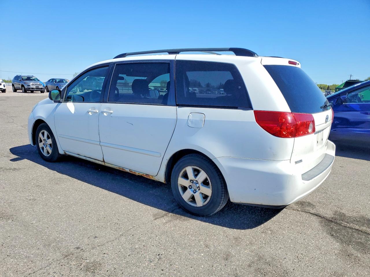 2007 Toyota Sienna Le 7-passenger Белый vin: 5TDZK23C37S085698