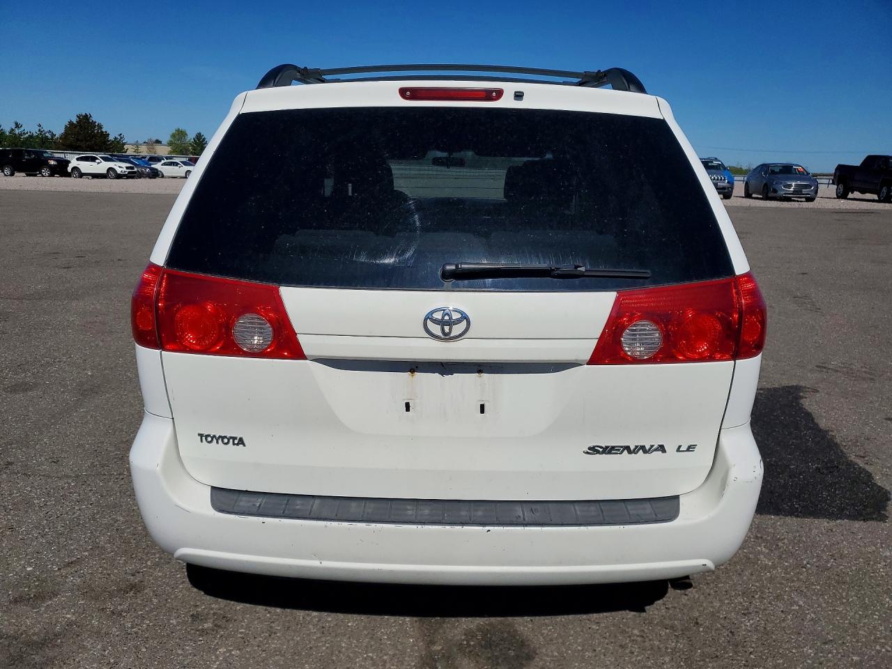 2007 Toyota Sienna Le 7-passenger Белый vin: 5TDZK23C37S085698