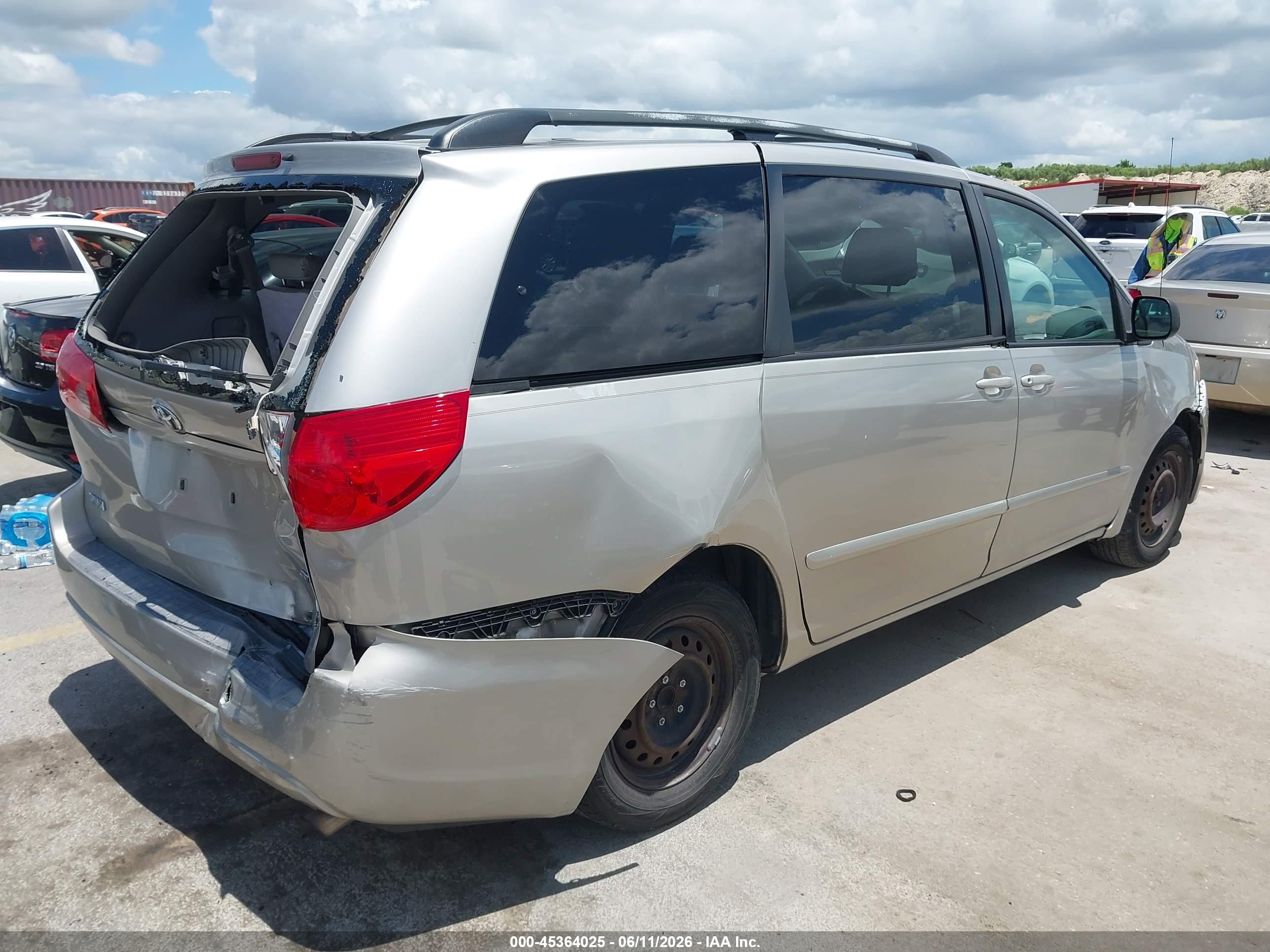 2008 Toyota Sienna Le Gold vin: 5TDZK23C38S103814