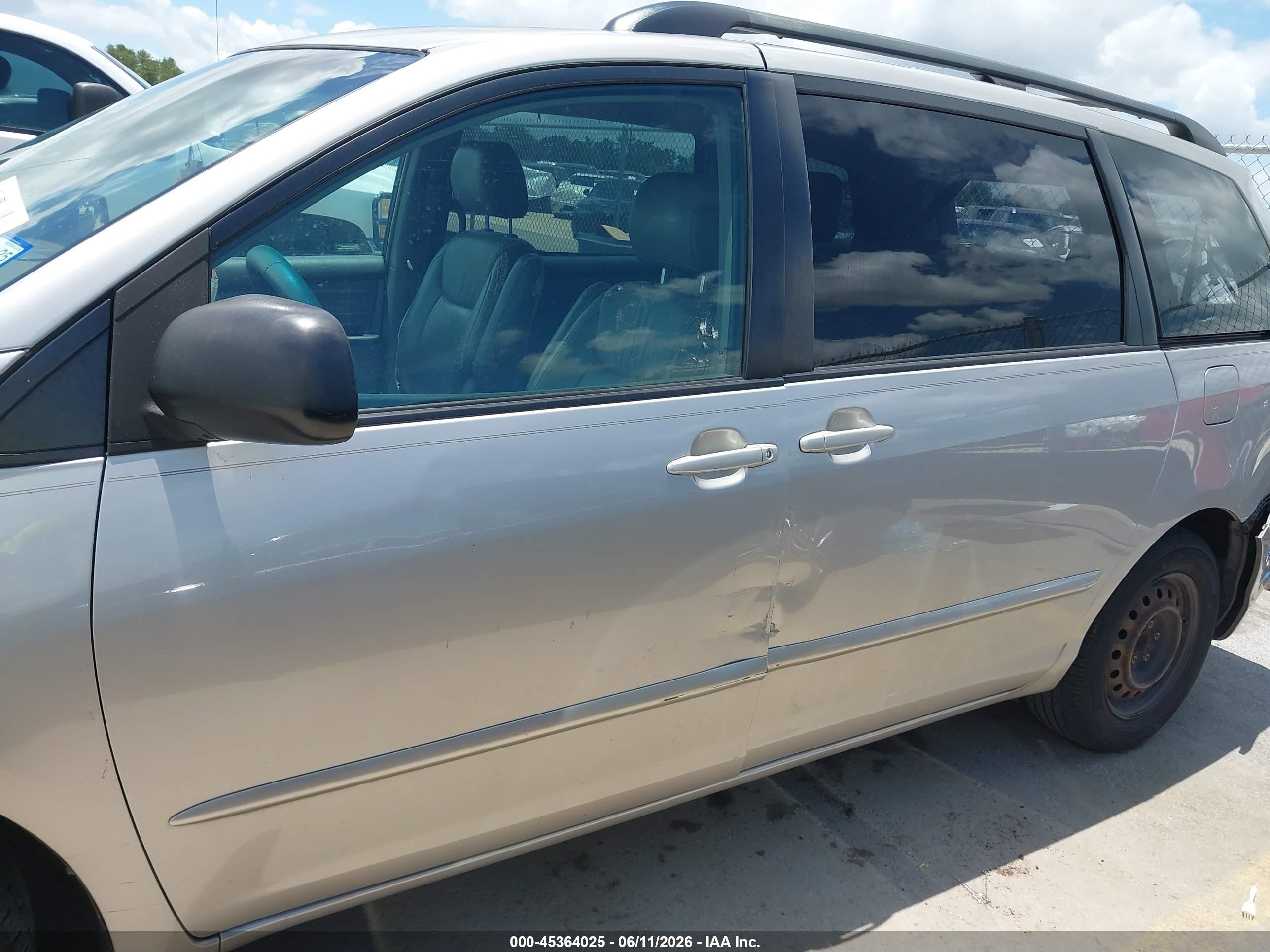 2008 Toyota Sienna Le Gold vin: 5TDZK23C38S103814