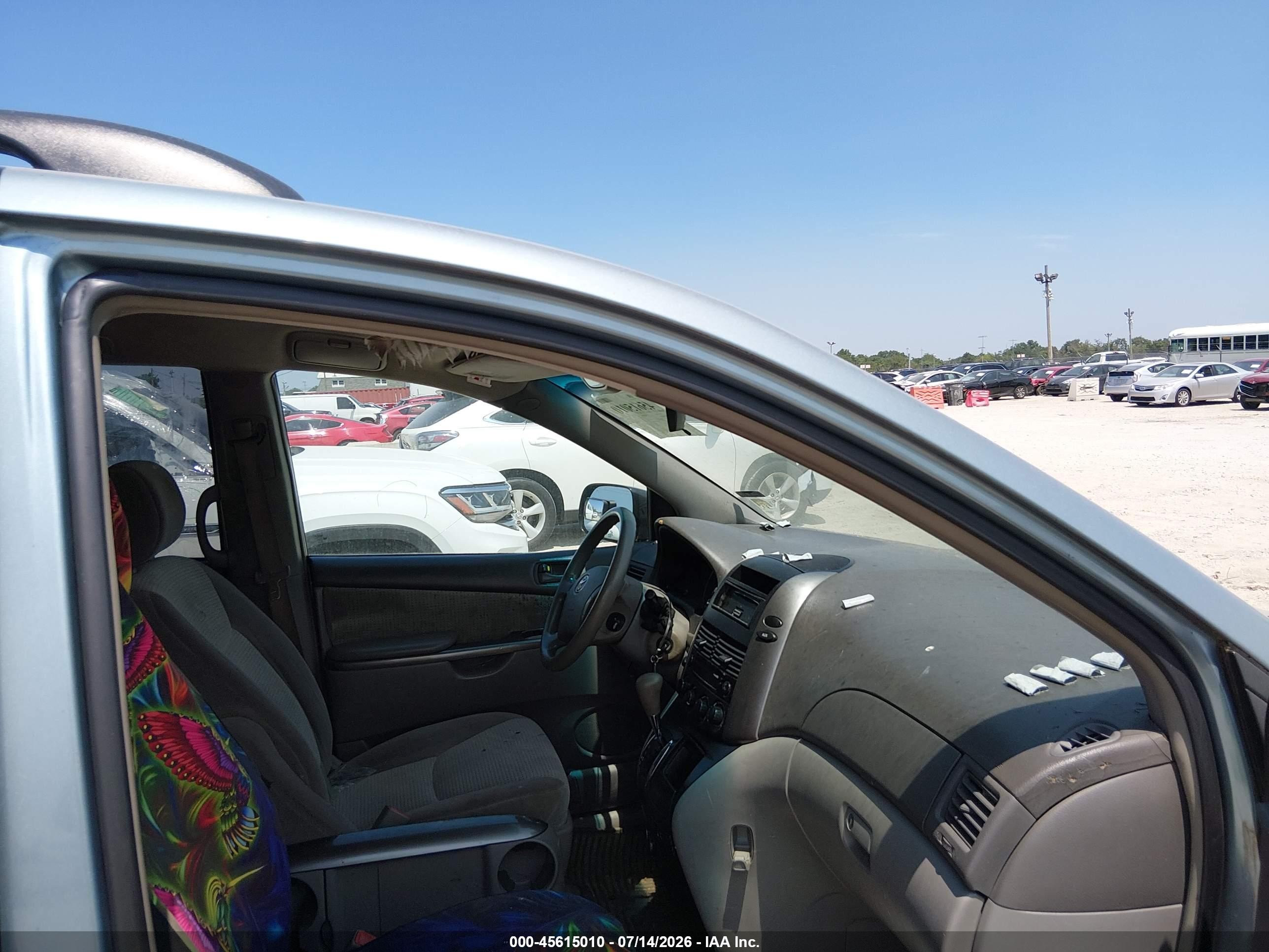 2008 Toyota Sienna Le Blue vin: 5TDZK23C38S125277