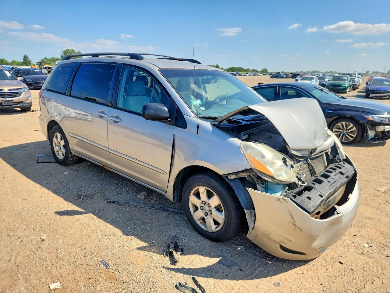 2008 Toyota Sienna Le 7-passenger Silver vin: 5TDZK23C38S128082