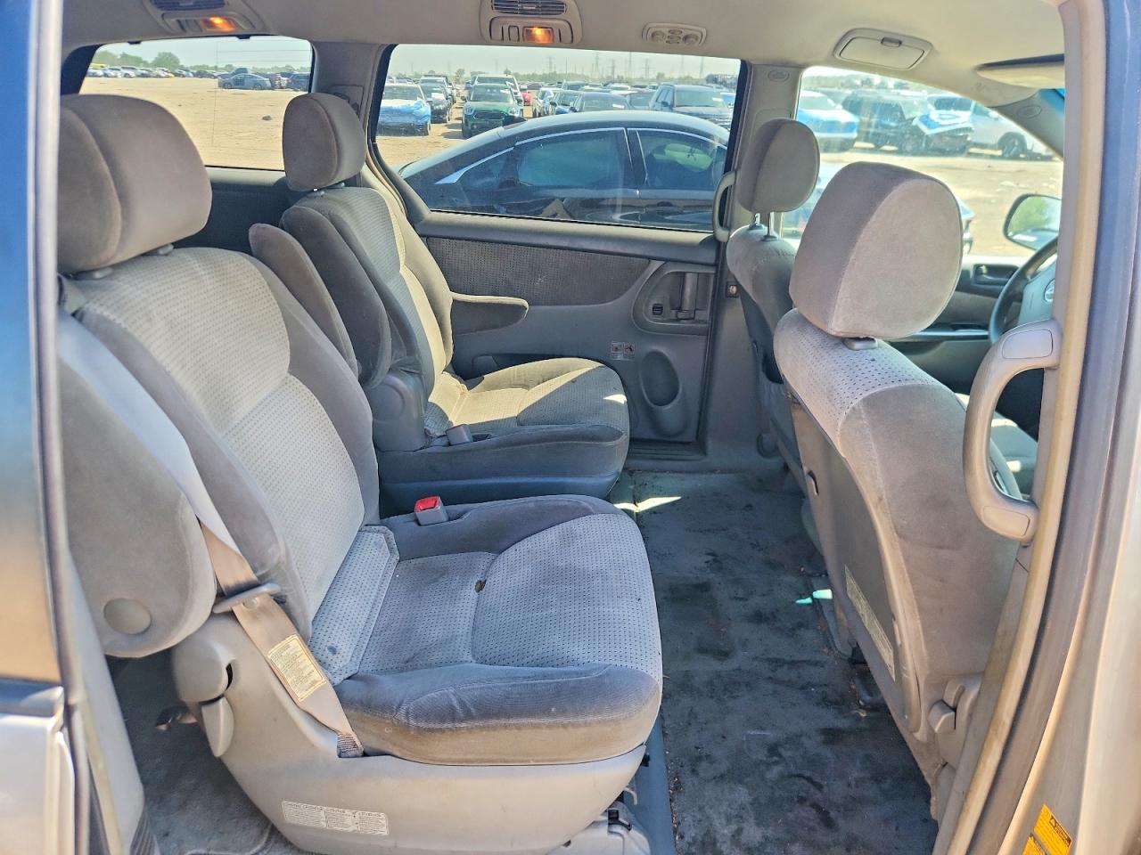 2008 Toyota Sienna Le 7-passenger Silver vin: 5TDZK23C38S128082