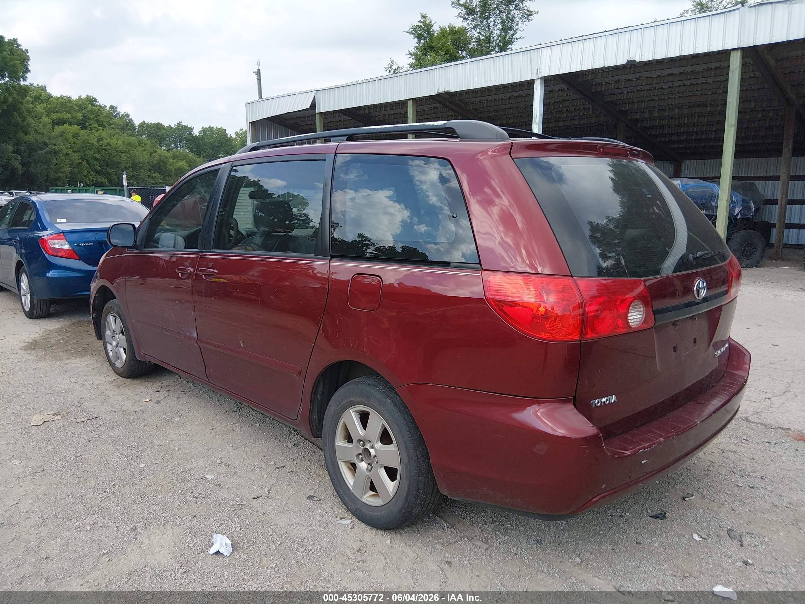 2008 Toyota Sienna Ce/le Red vin: 5TDZK23C38S133721