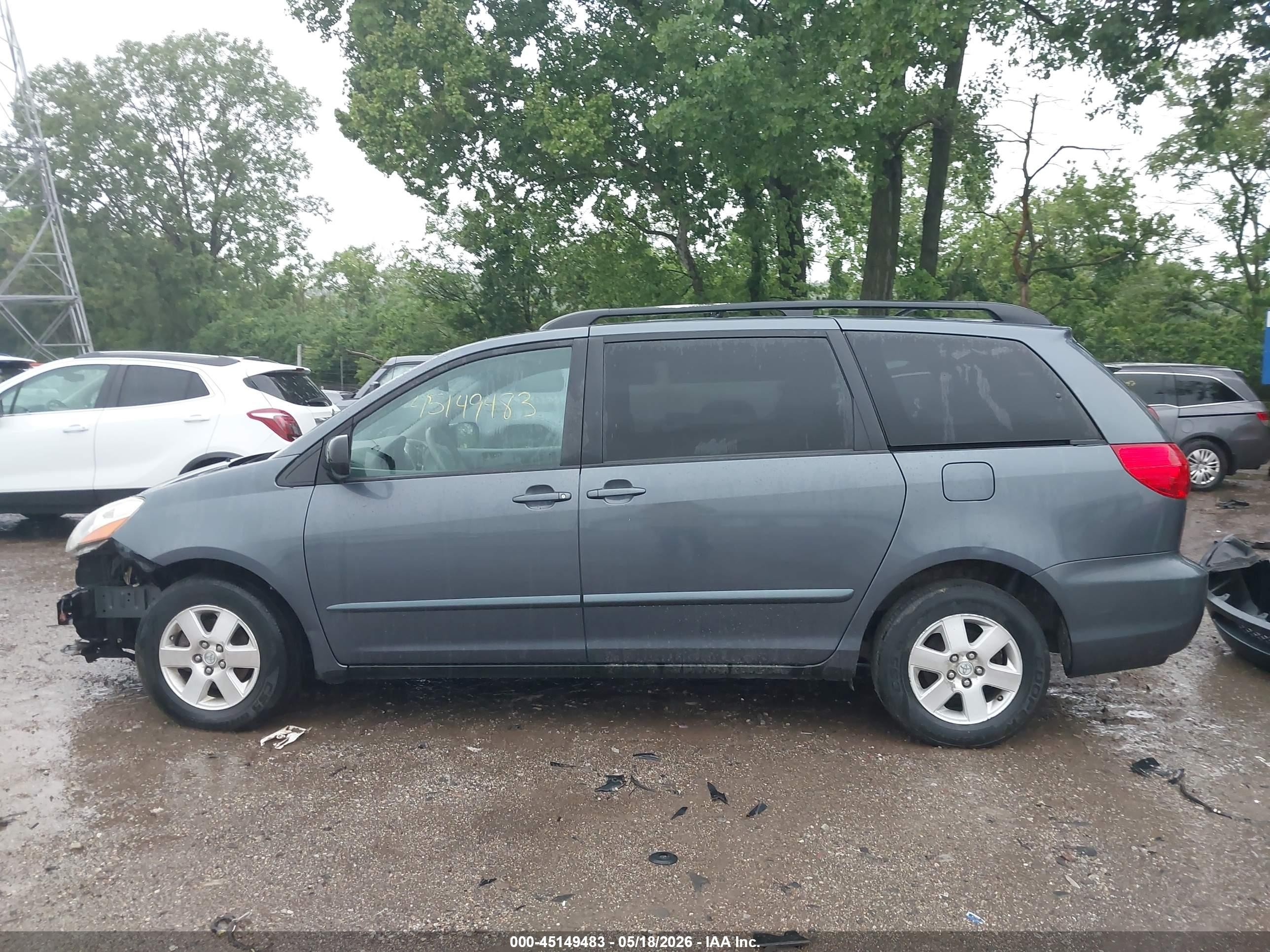 2008 Toyota Sienna Le Blue vin: 5TDZK23C38S135355