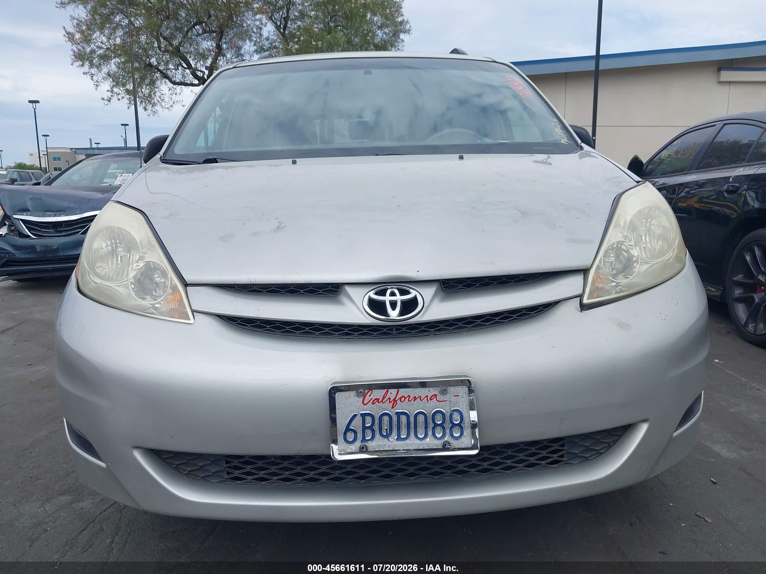 2008 Toyota Sienna Le Silver vin: 5TDZK23C38S144217