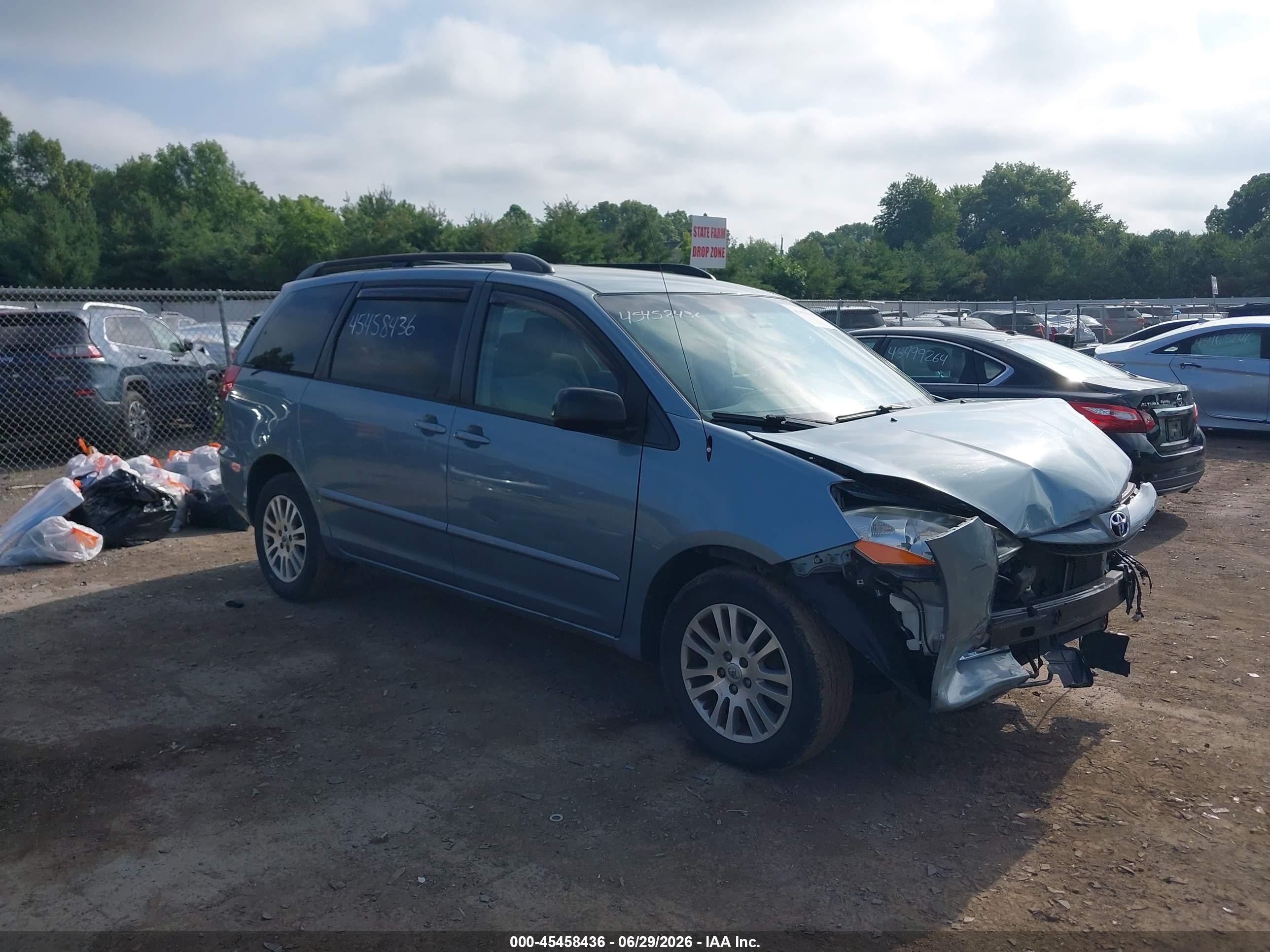 2008 Toyota Sienna Le Light Blue vin: 5TDZK23C38S163480