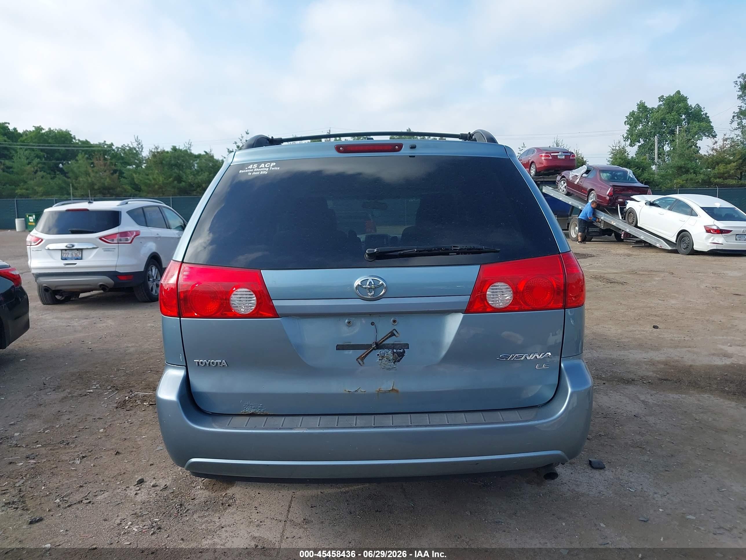 2008 Toyota Sienna Le Light Blue vin: 5TDZK23C38S163480