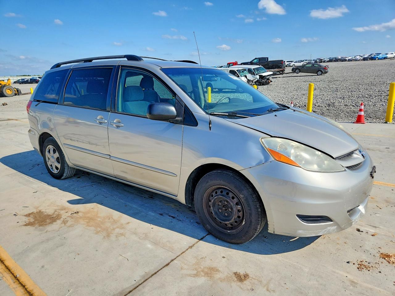 2008 Toyota Sienna Le 8-passenger Silver vin: 5TDZK23C38S164337