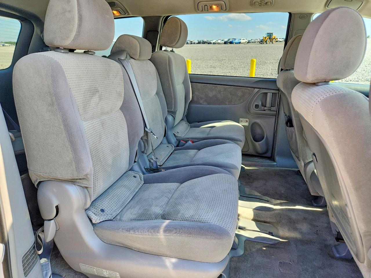 2008 Toyota Sienna Le 8-passenger Silver vin: 5TDZK23C38S164337