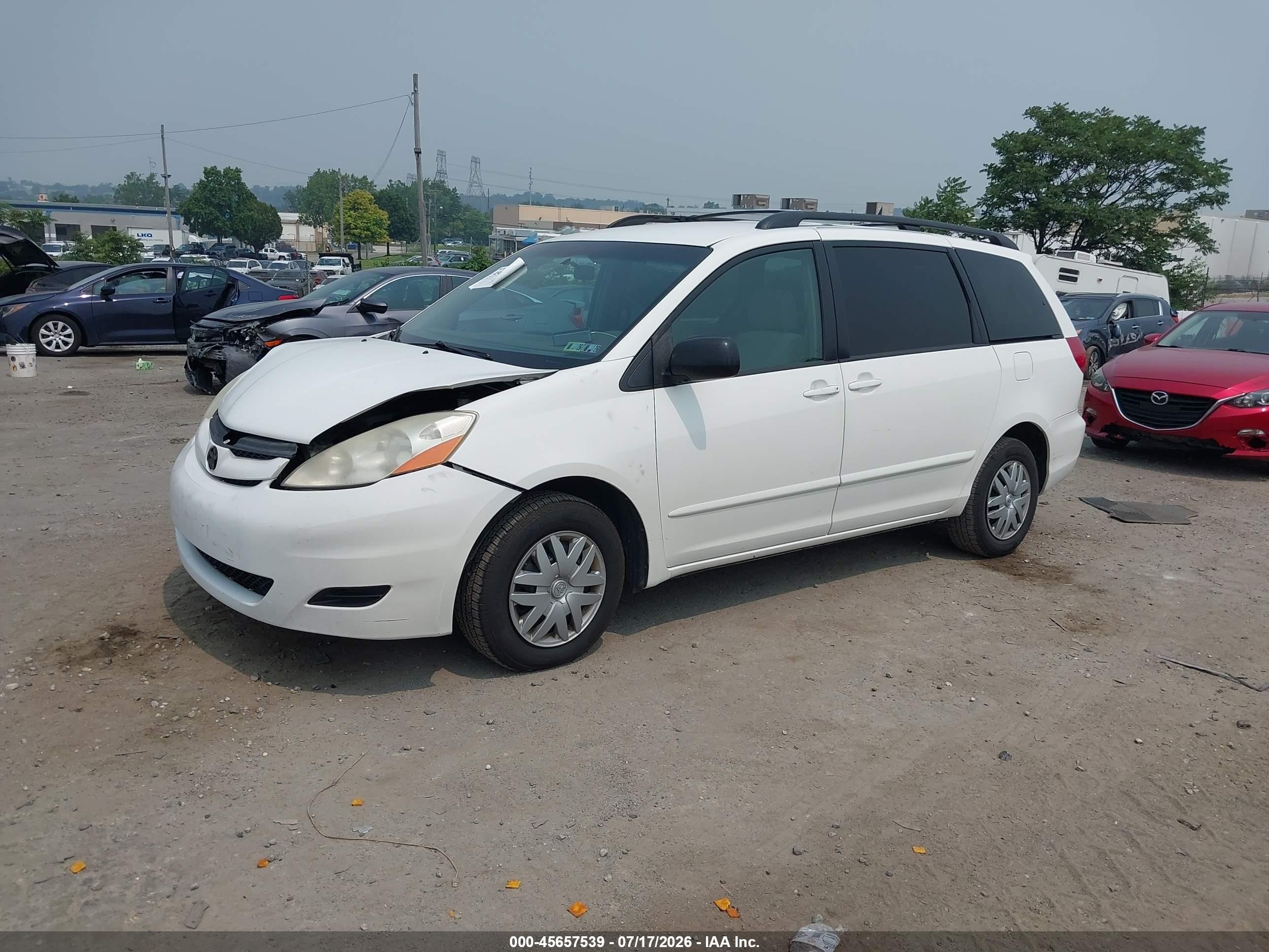 2008 Toyota Sienna Le White vin: 5TDZK23C38S167156
