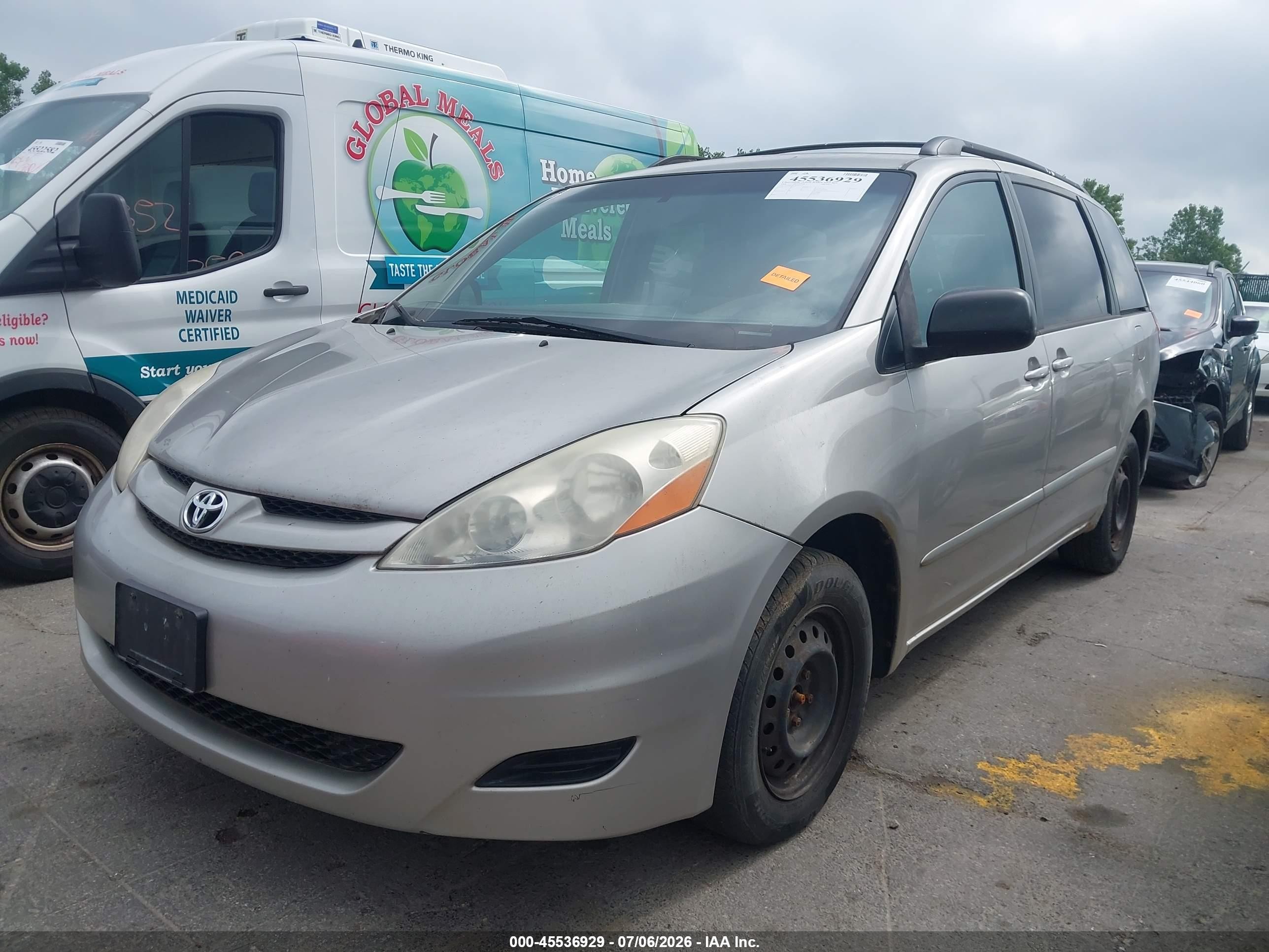 2008 Toyota Sienna Le Silver vin: 5TDZK23C38S211317