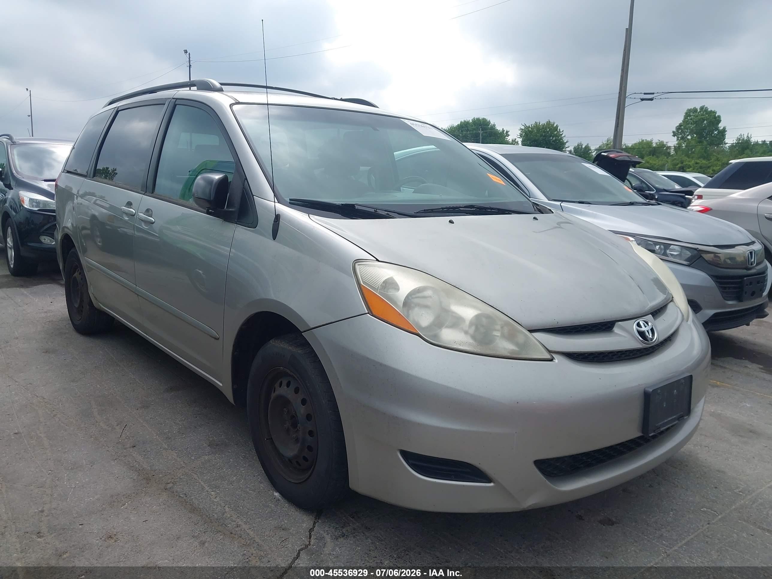 2008 Toyota Sienna Le Silver vin: 5TDZK23C38S211317