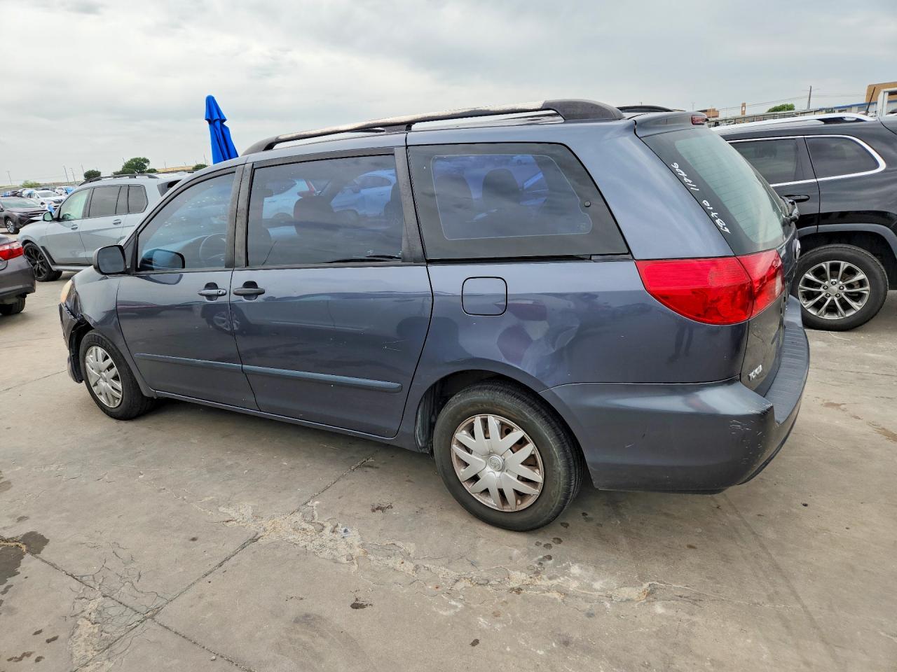 2009 Toyota Sienna Ce 7-passenger Gray vin: 5TDZK23C39S226014