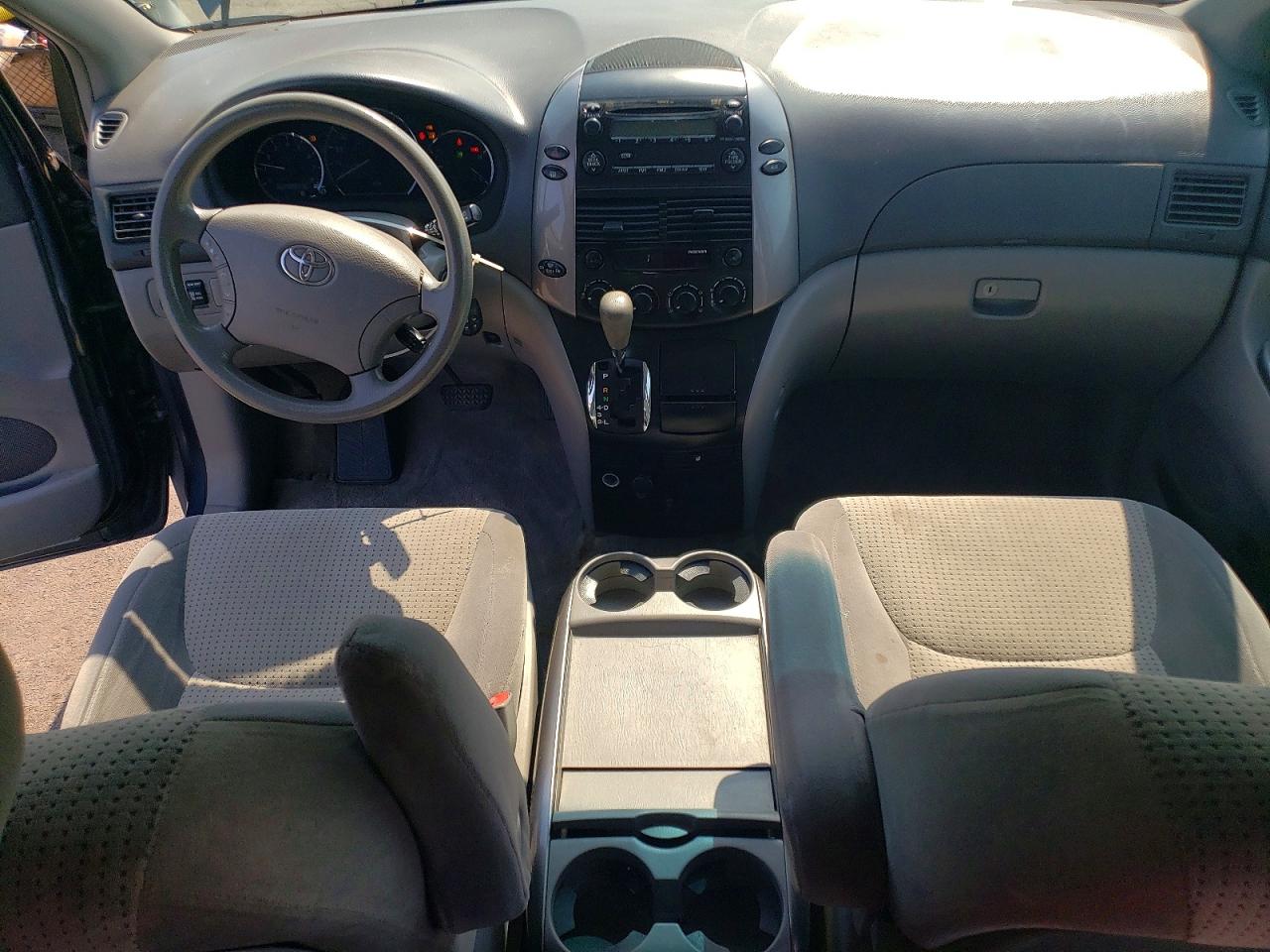 2009 Toyota Sienna Le 7-passenger Blue vin: 5TDZK23C39S235358